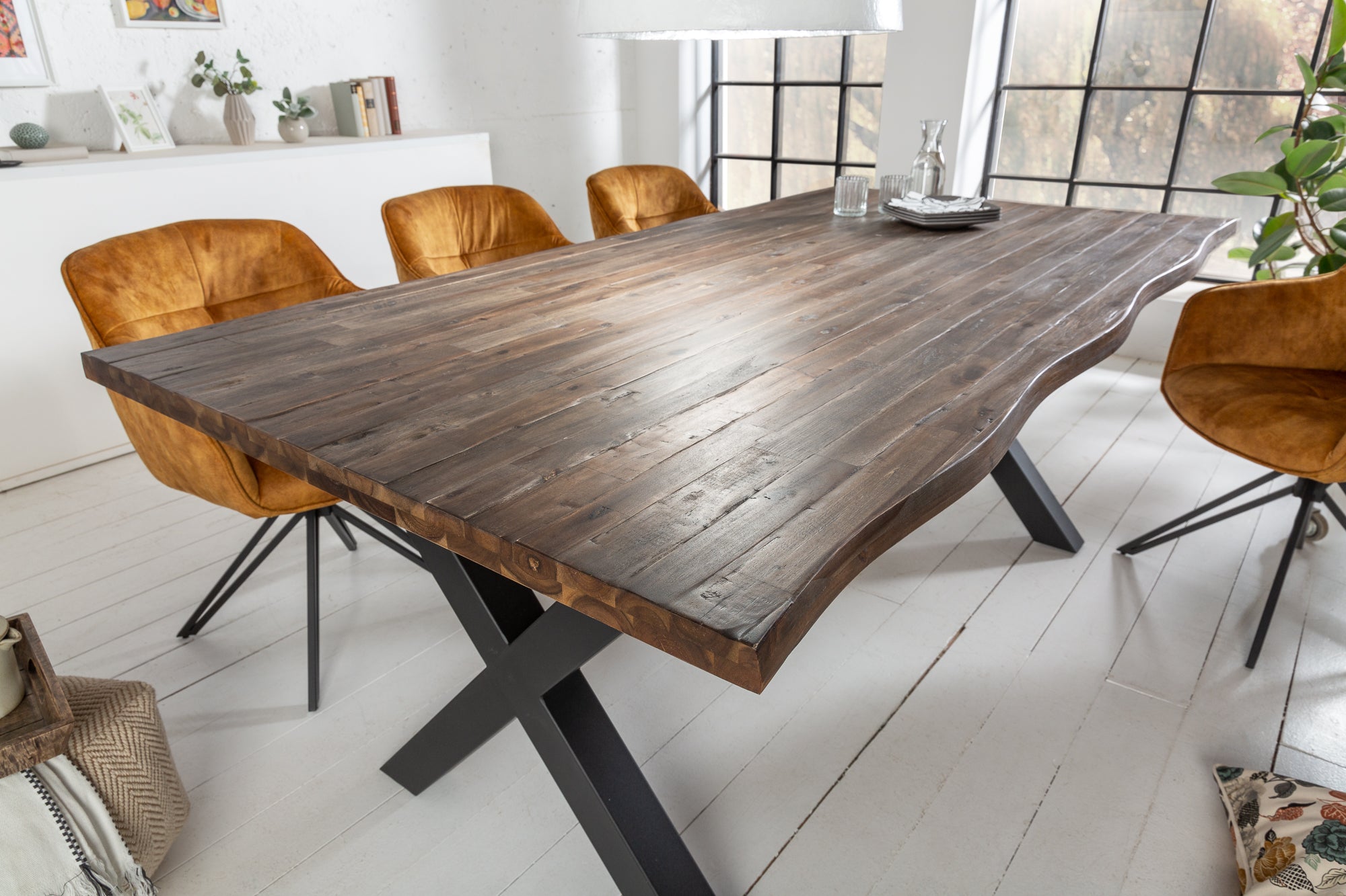 GENESIS VINTAGE Mesa de comedor maciza de 200 cm en madera de acacia marrón y marco en X negro con borde de árbol