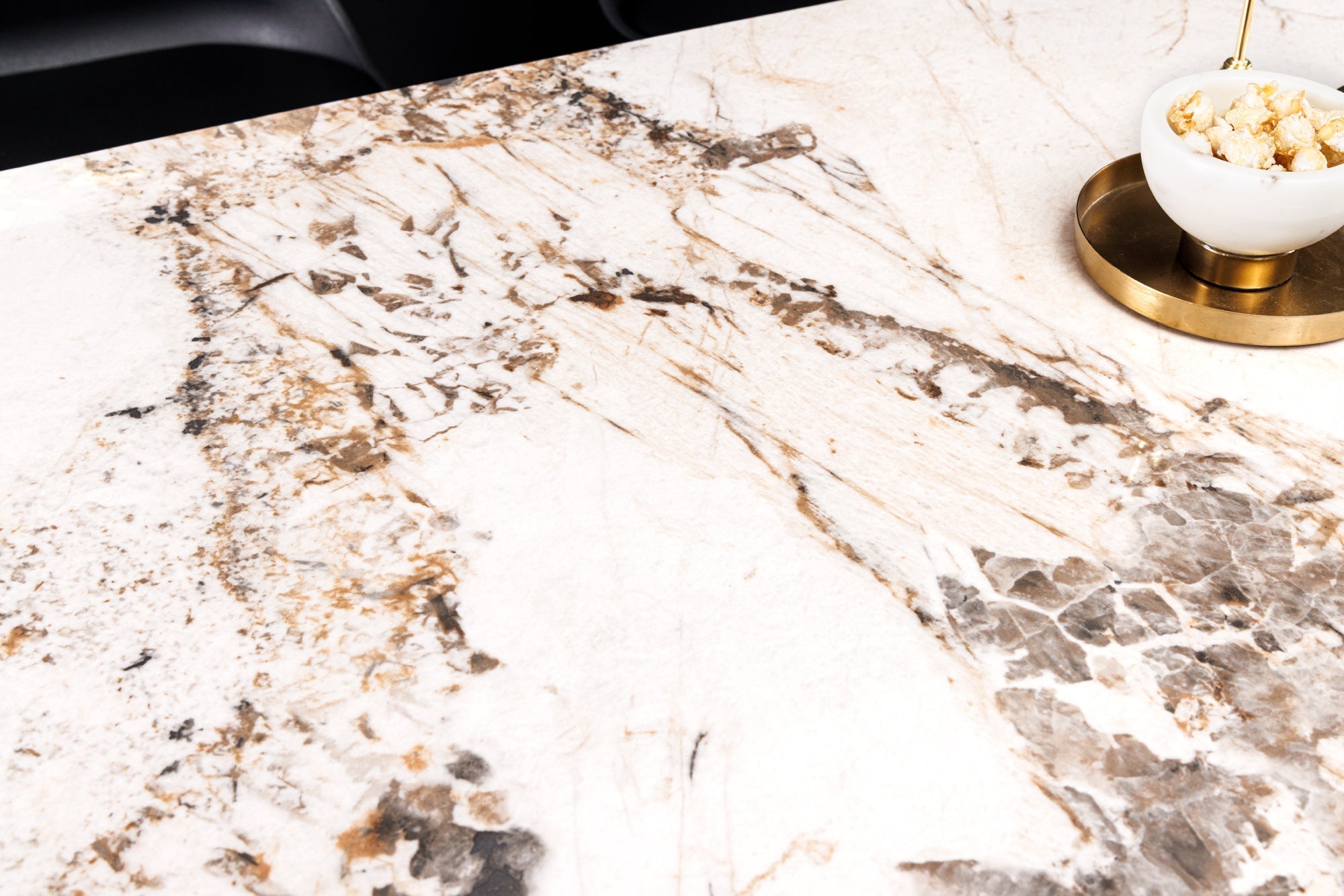 Table à manger MILANO 160cm céramique Pandora blanche structure métal noir