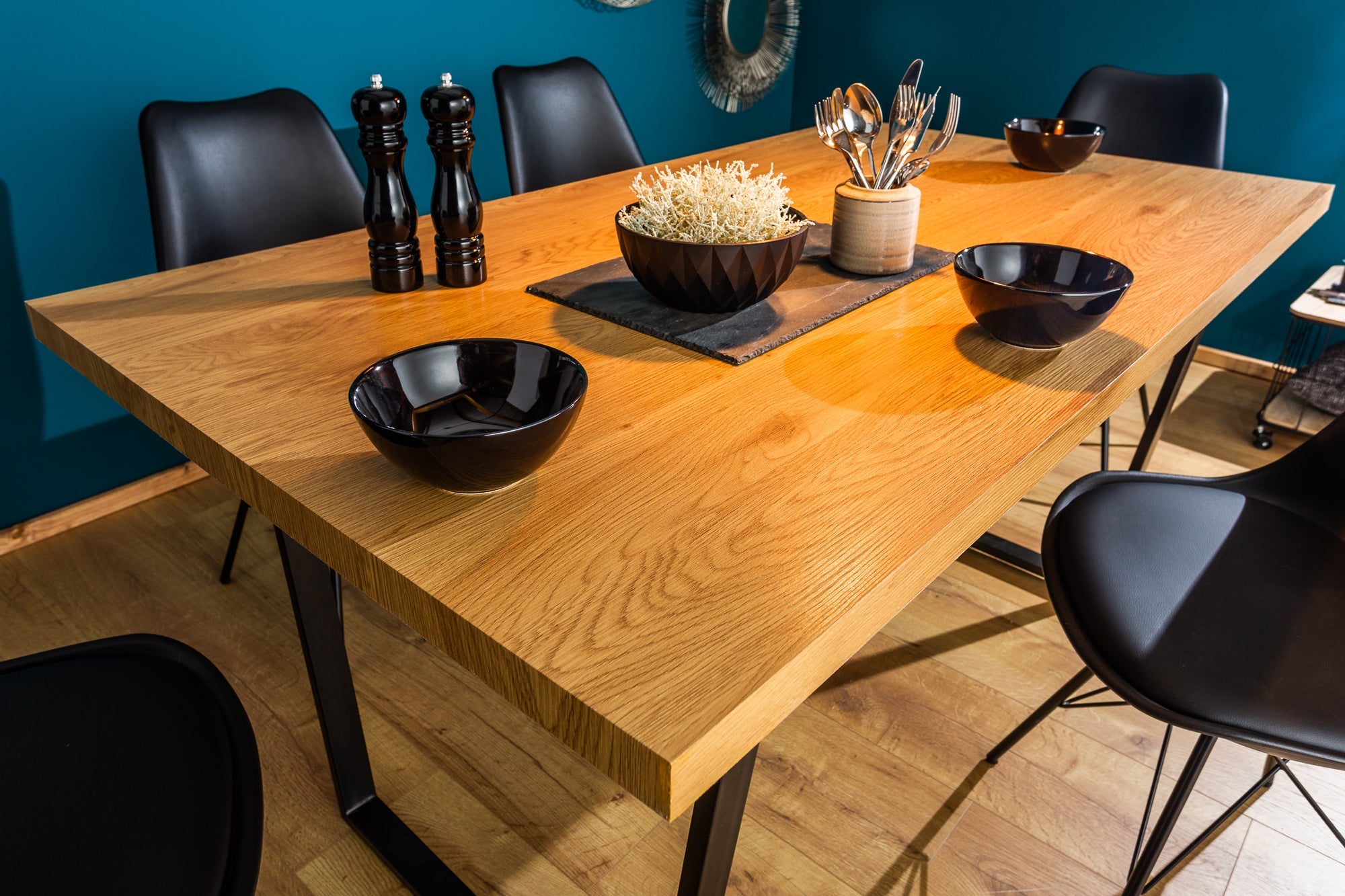 LOFT 160cm mesa de comedor moderna diseño roble patas de metal negro estructura en voladizo estilo industrial