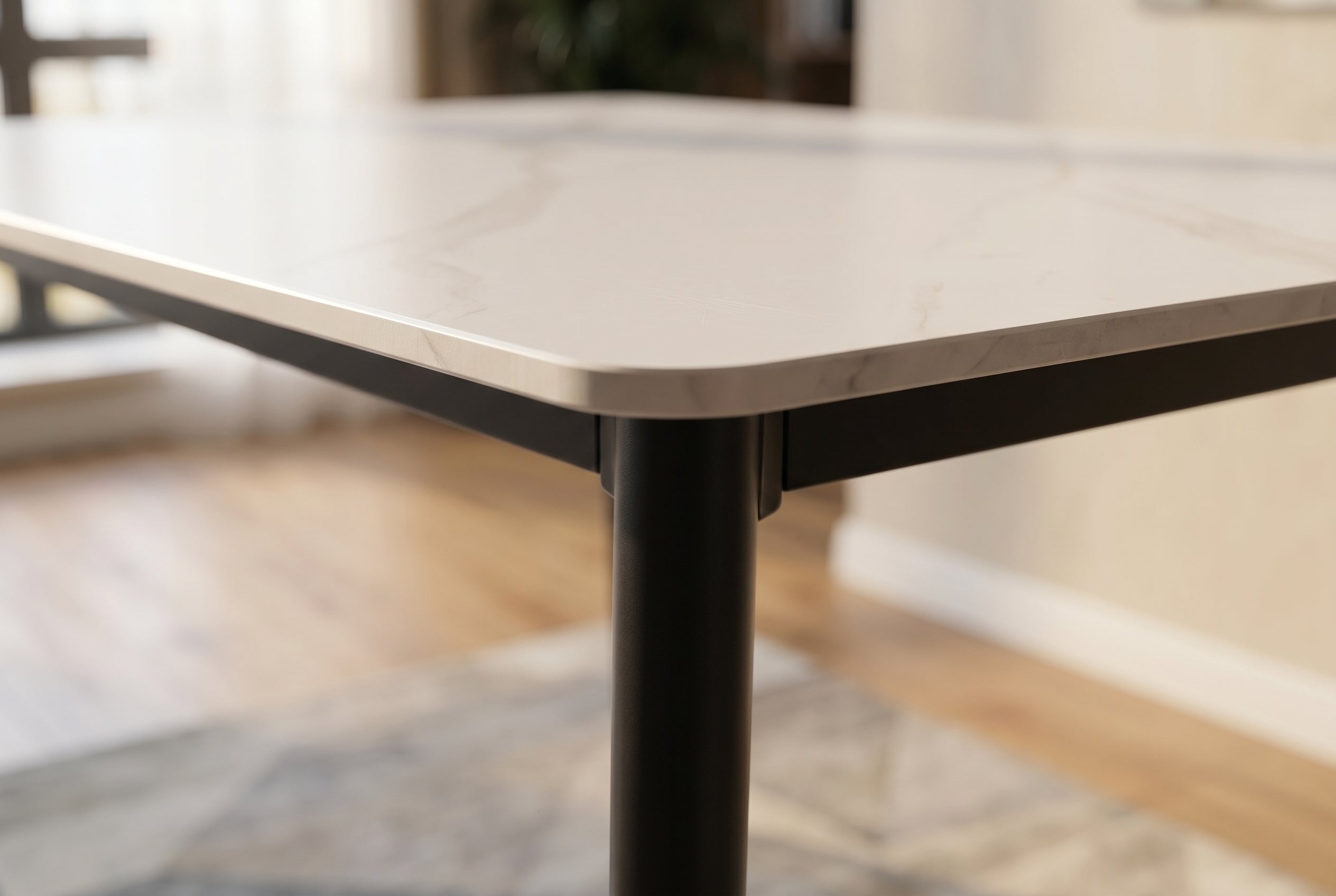 Table à manger moderne MILANO 140cm céramique blanche pieds métal noir