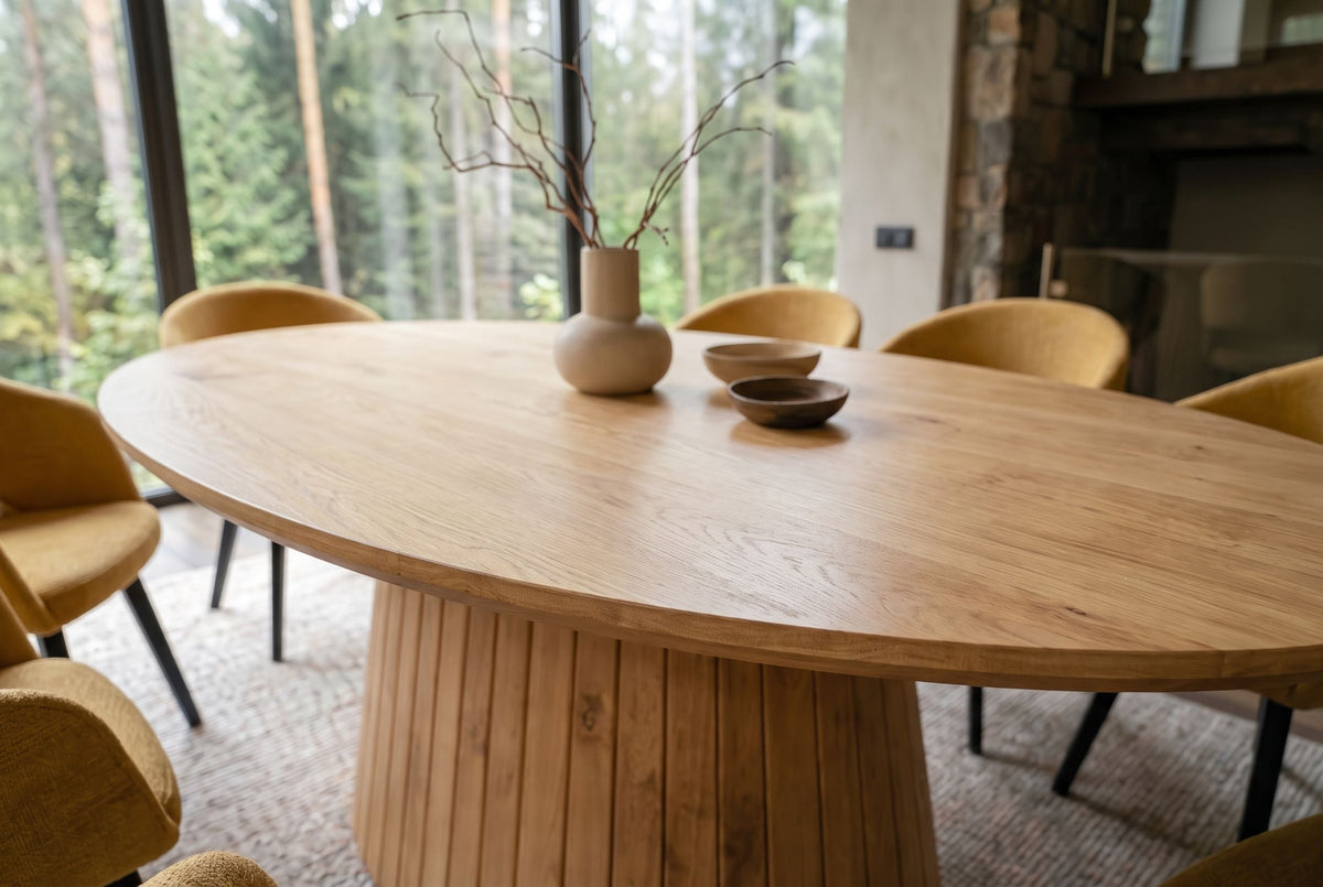 Table à manger ovale ART DECO 220cm en manguier massif beige finition crème avec piètement colonne