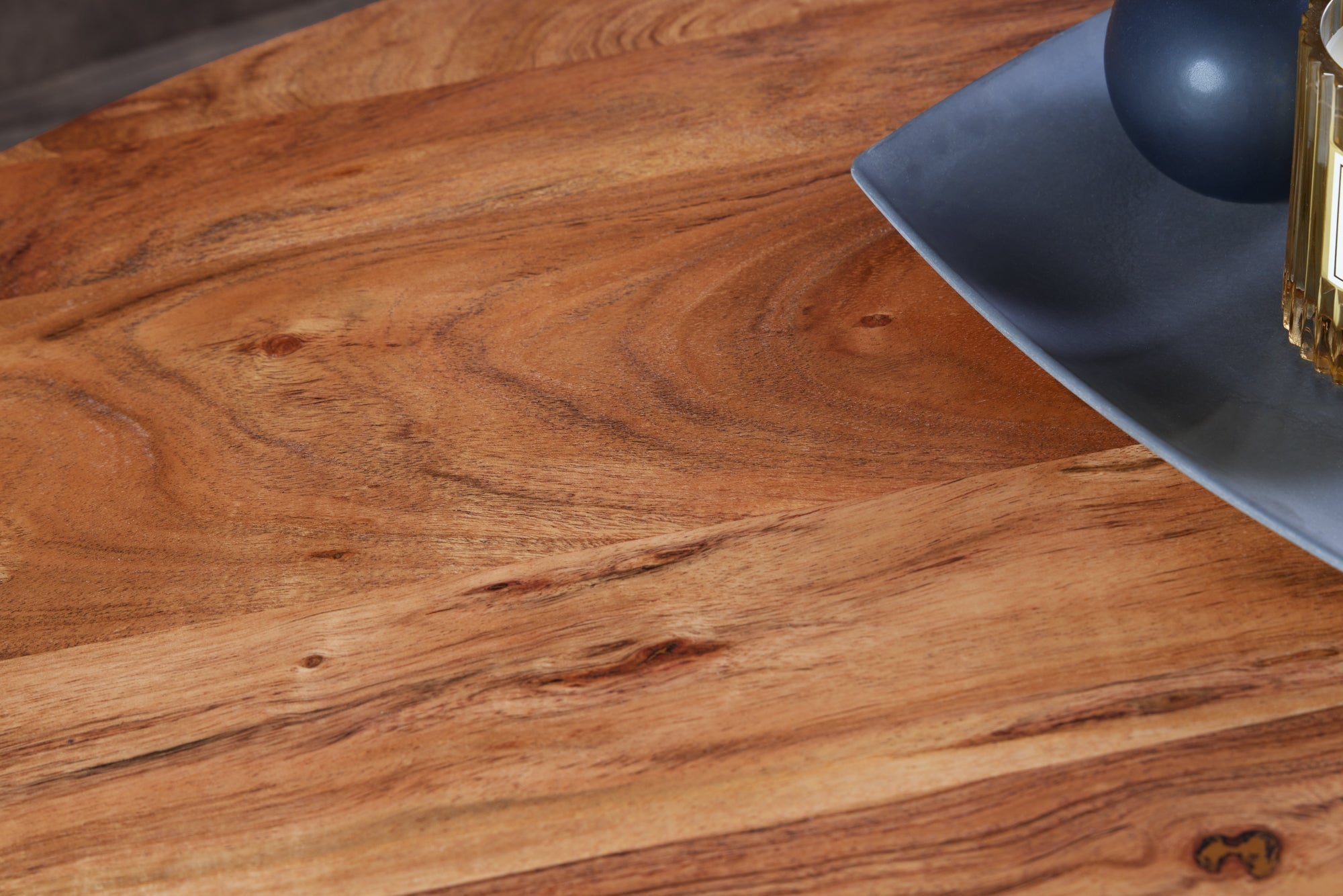 Table à manger ronde SCORPION 120cm en bois massif d’acacia naturel pieds en épingle design rétro
