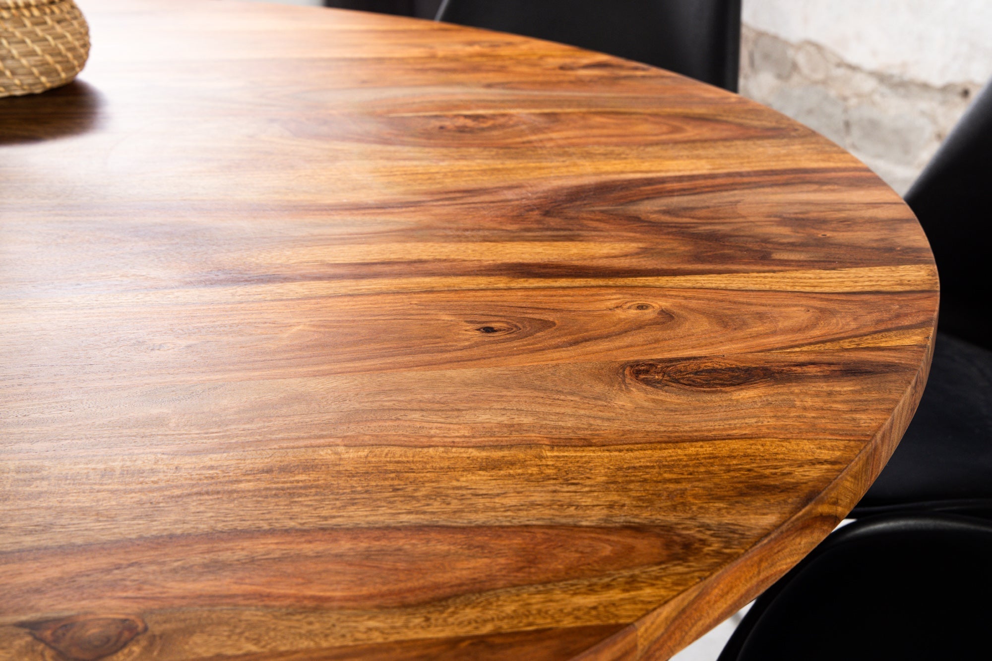 Table à manger ronde TRES CHIC 140cm bois de sheesham marron finition pierre massif avec piètement colonne