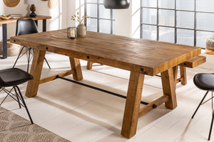 Table à manger solide FINCA 165 cm vintage marron en pin recyclé design industriel