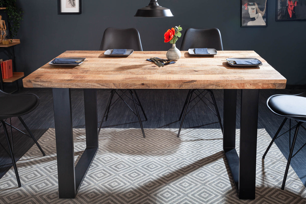 Table à manger solide IRON CRAFT 140cm bois de manguier structure fer noir patin design industriel