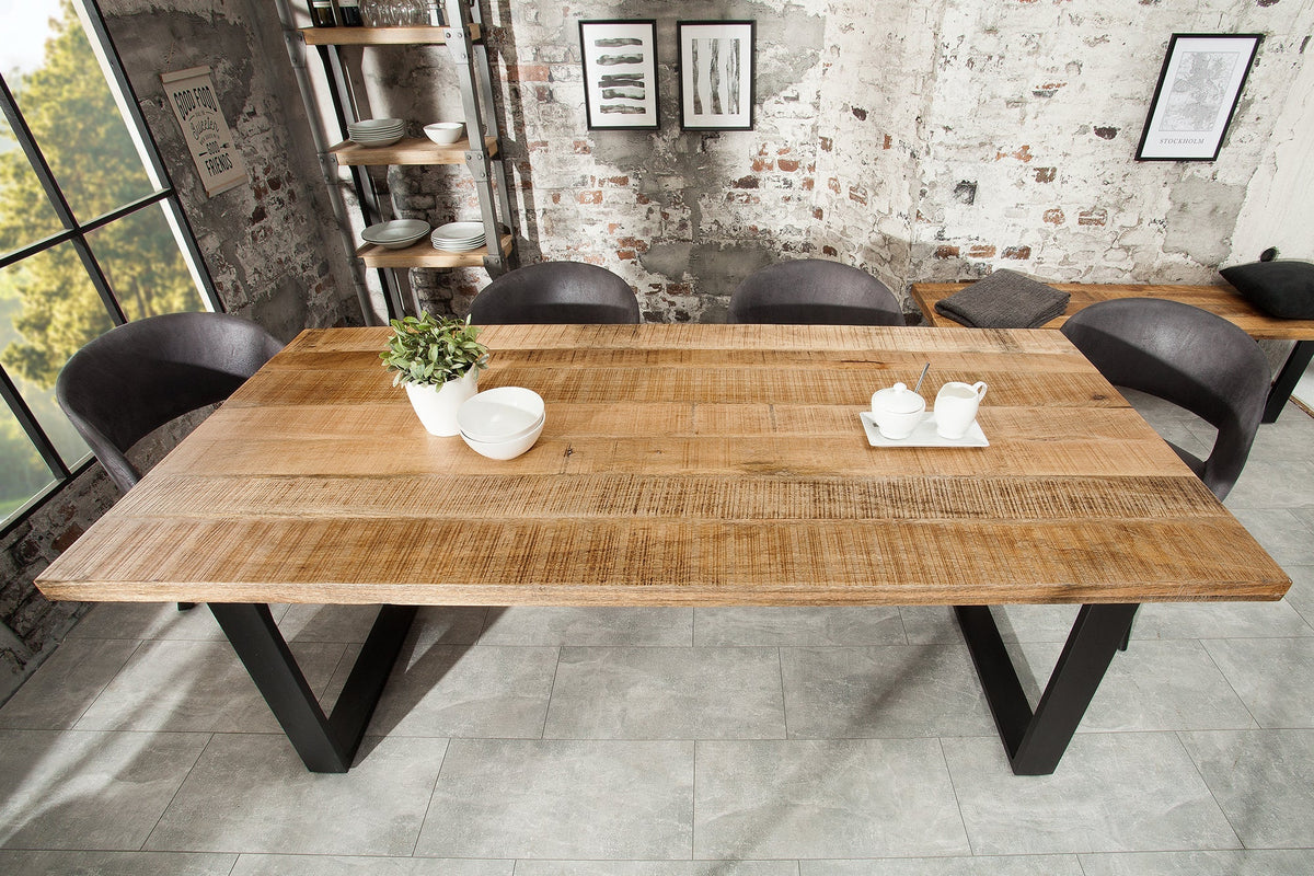 Table à manger solide IRON CRAFT 160cm bois de manguier naturel piètement luge en fer design industriel