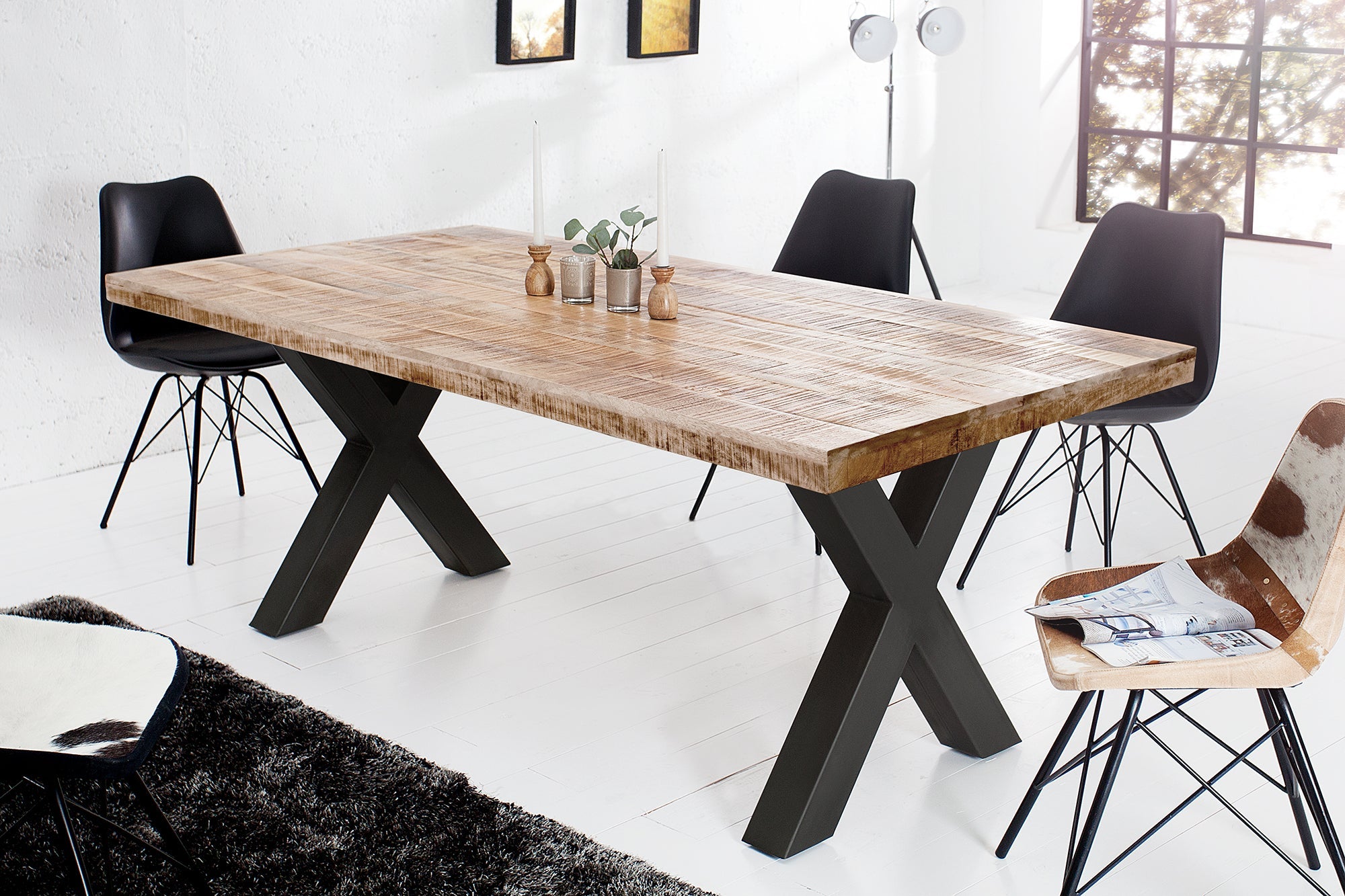 table-a-manger-solide-iron-craft-200cm-en-bois-de-manguier-naturel-design-industriel-structure-en-x-metal-noir_6540013 (inv)