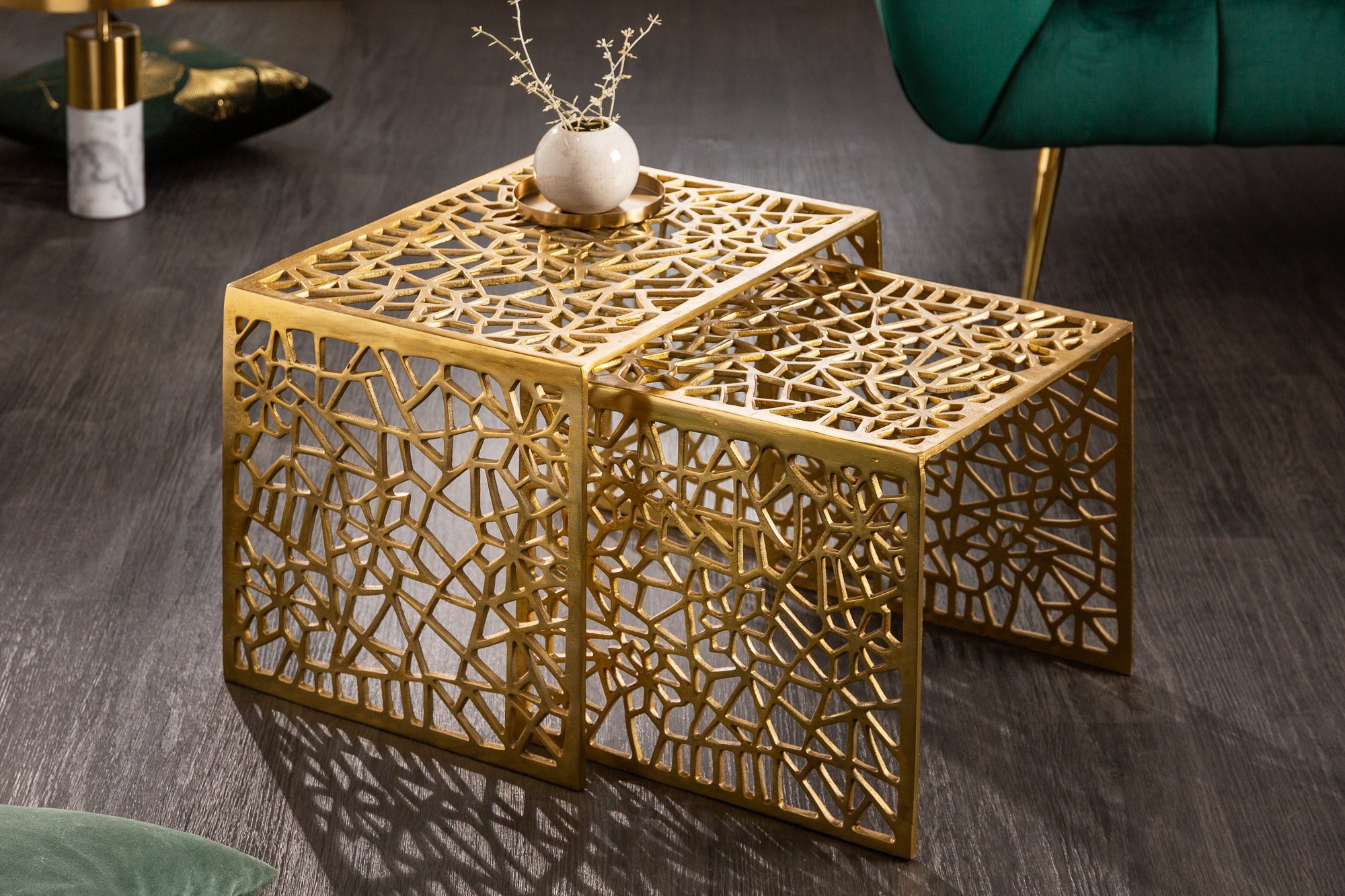 table-basse-artisanale-abstract-50cm-lot-de-2-dore-au-design-gap_40899 (inv)