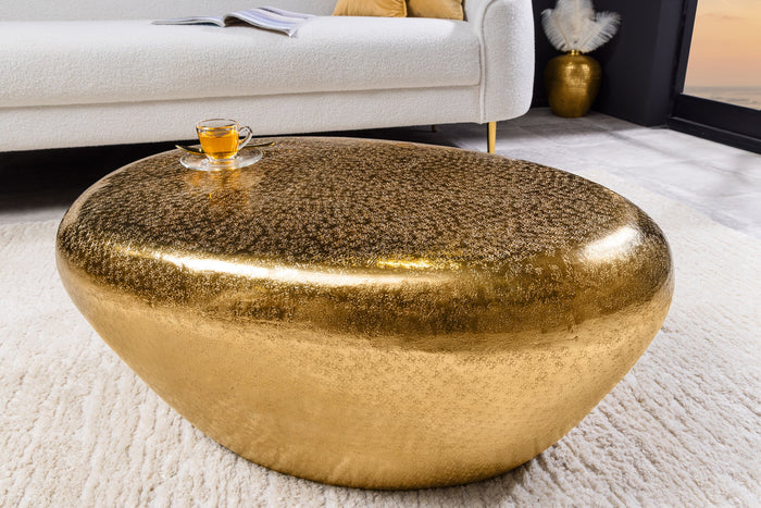 Table basse artisanale STONE 75cm en métal doré martelé design