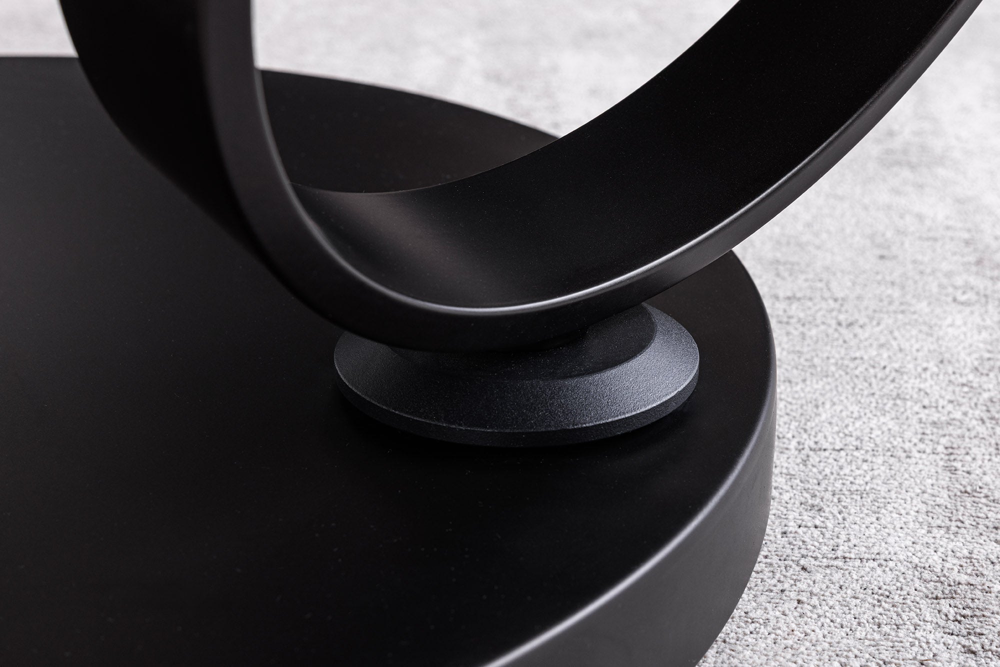 Table basse design DANCING RINGS blanche ronde tournante marbre céramique noir métal