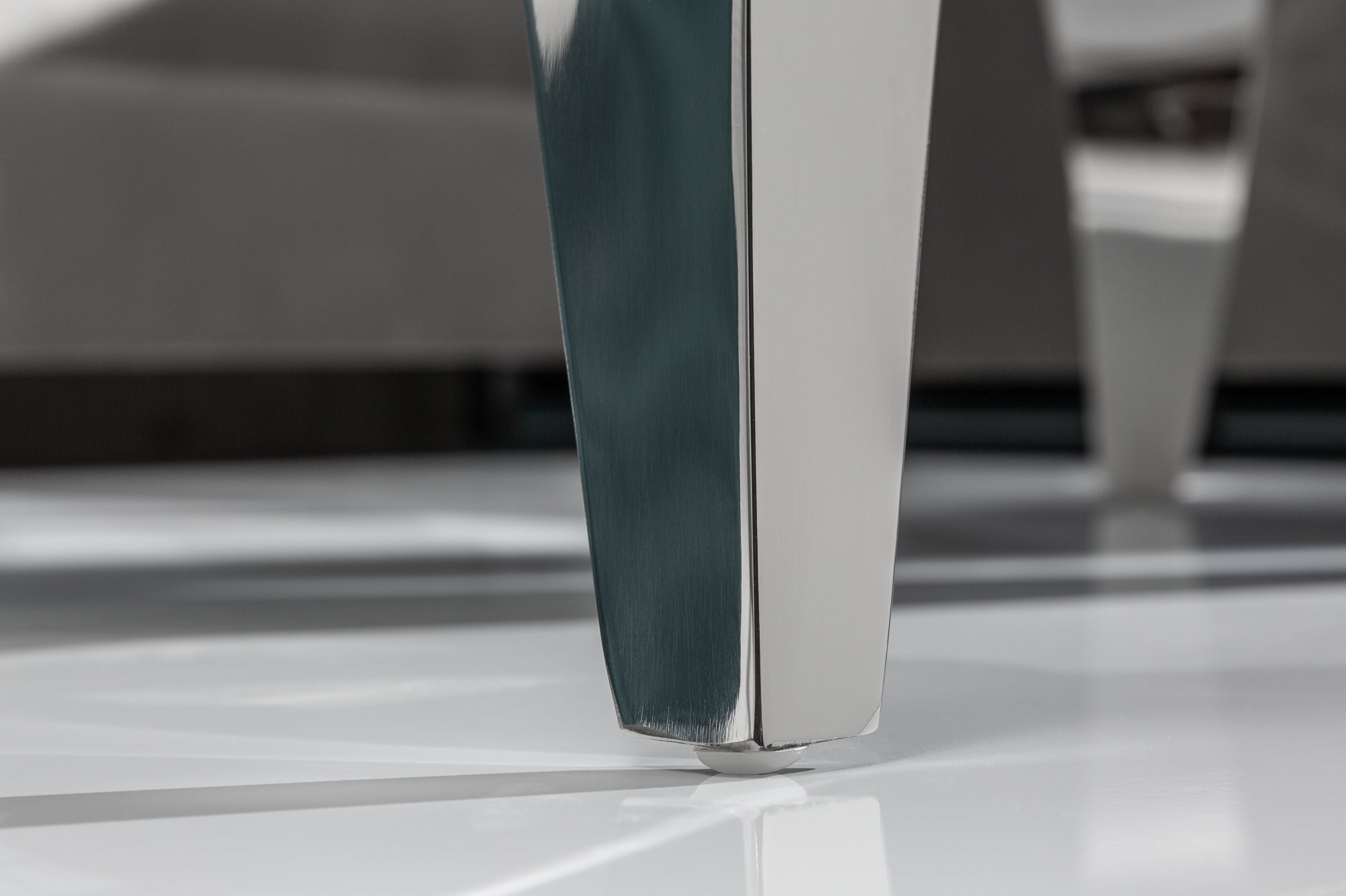 Elegante mesa de centro moderna de estilo barroco, 100 cm, tapa de cristal efecto mármol, patas de acero inoxidable