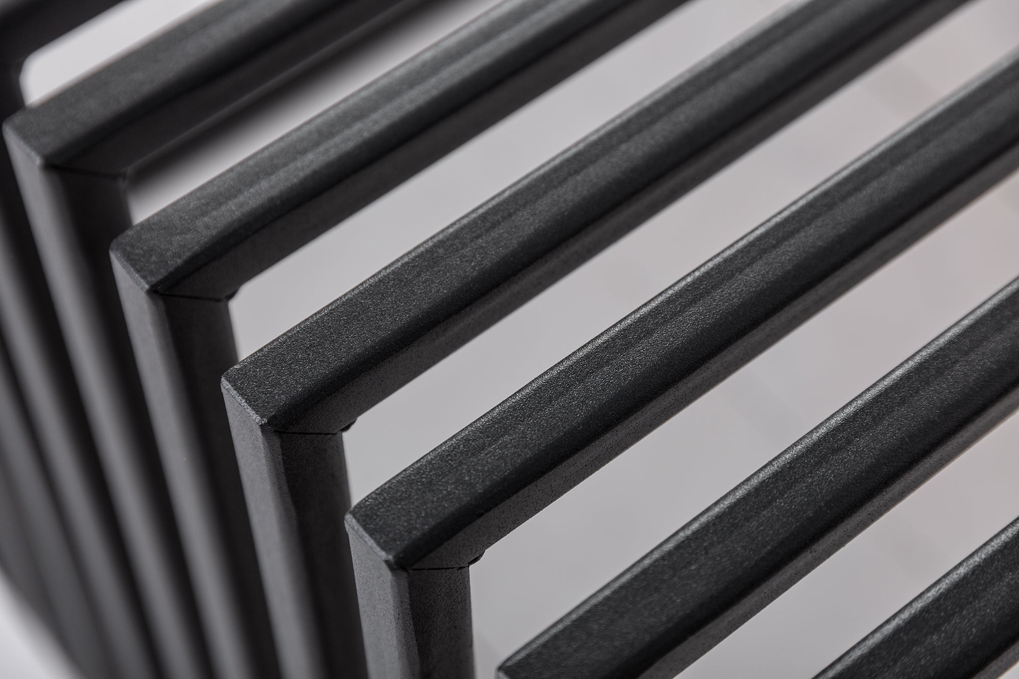 ARQUITECTURA mesa de centro de madera maciza 100cm roble aceitado estructura de metal negro