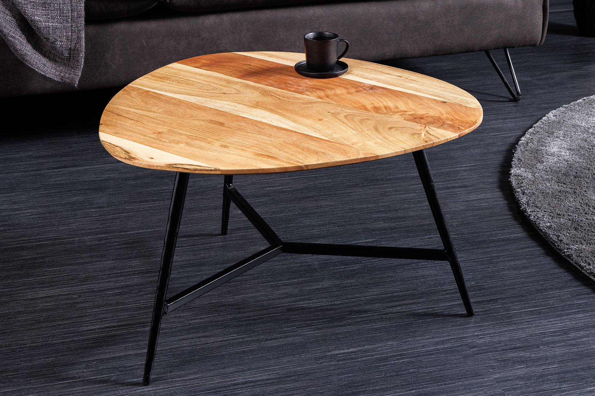 Mesa de centro de madera maciza BEAUTY BY NATURE 60cm acacia triangular metal negro
