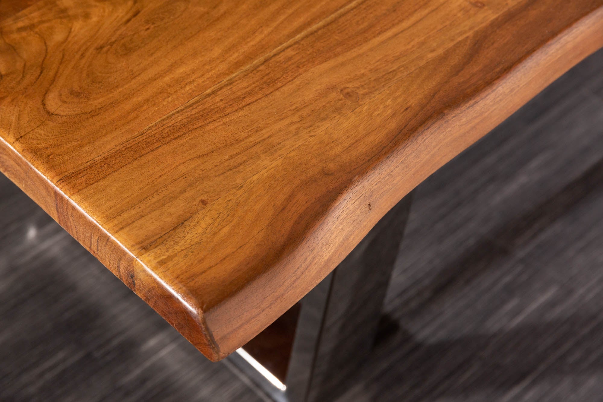 MAMMUT Mesa de centro de madera maciza 110cm Acacia Acabado miel Estructura de patín Borde de árbol Tablero 4cm