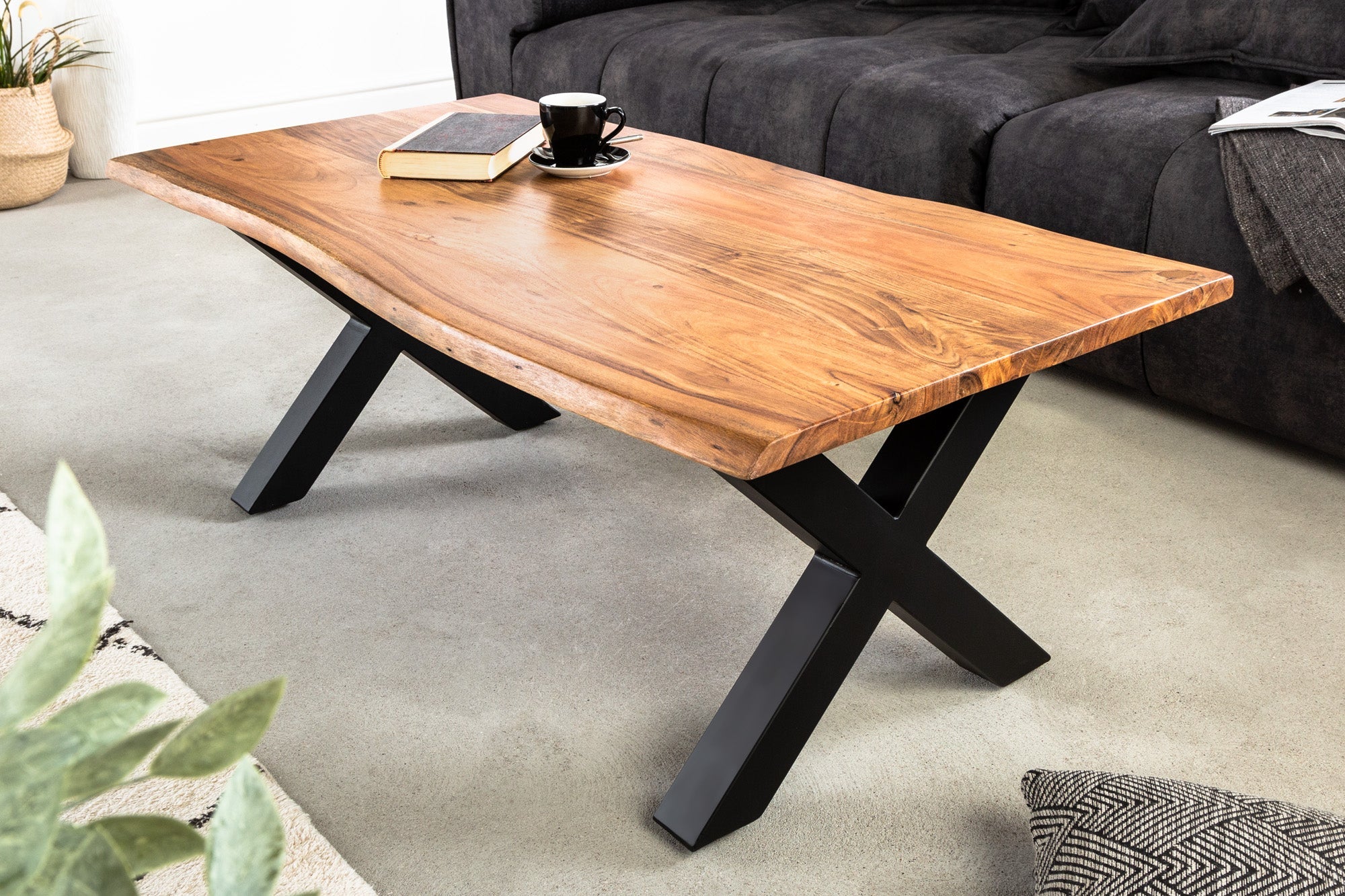 MAMMUT Mesa de centro de madera maciza 120 cm Acacia Acabado miel Marco X negro Tablero 2,5 cm