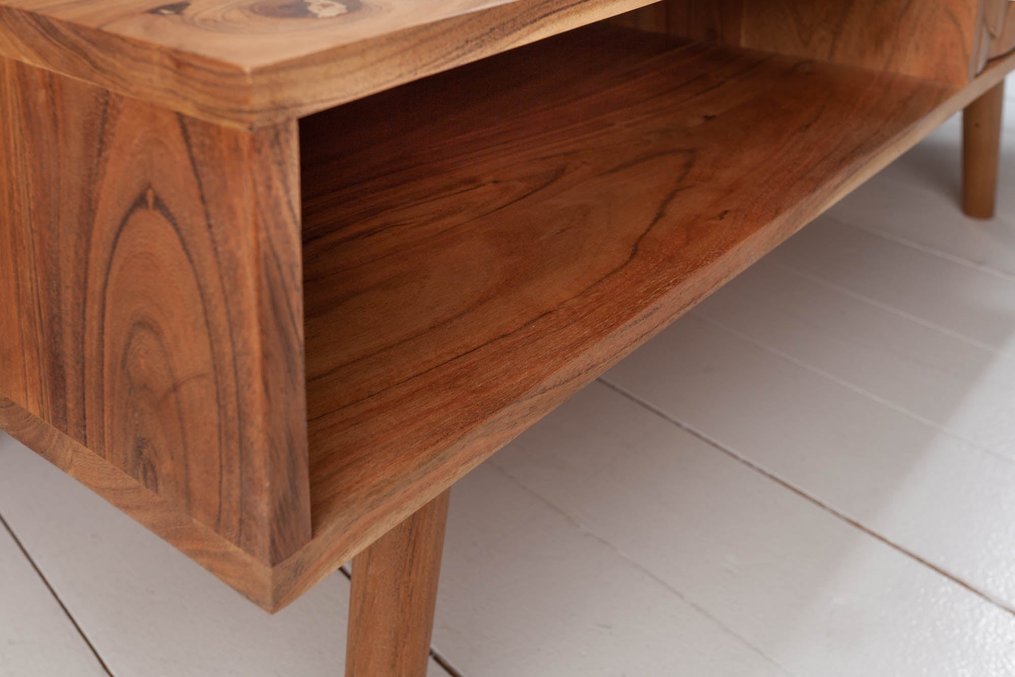 Table basse en bois massif MYSTIC LIVING 100cm acacia naturel avec rangement tiroirs compartiment de rangement