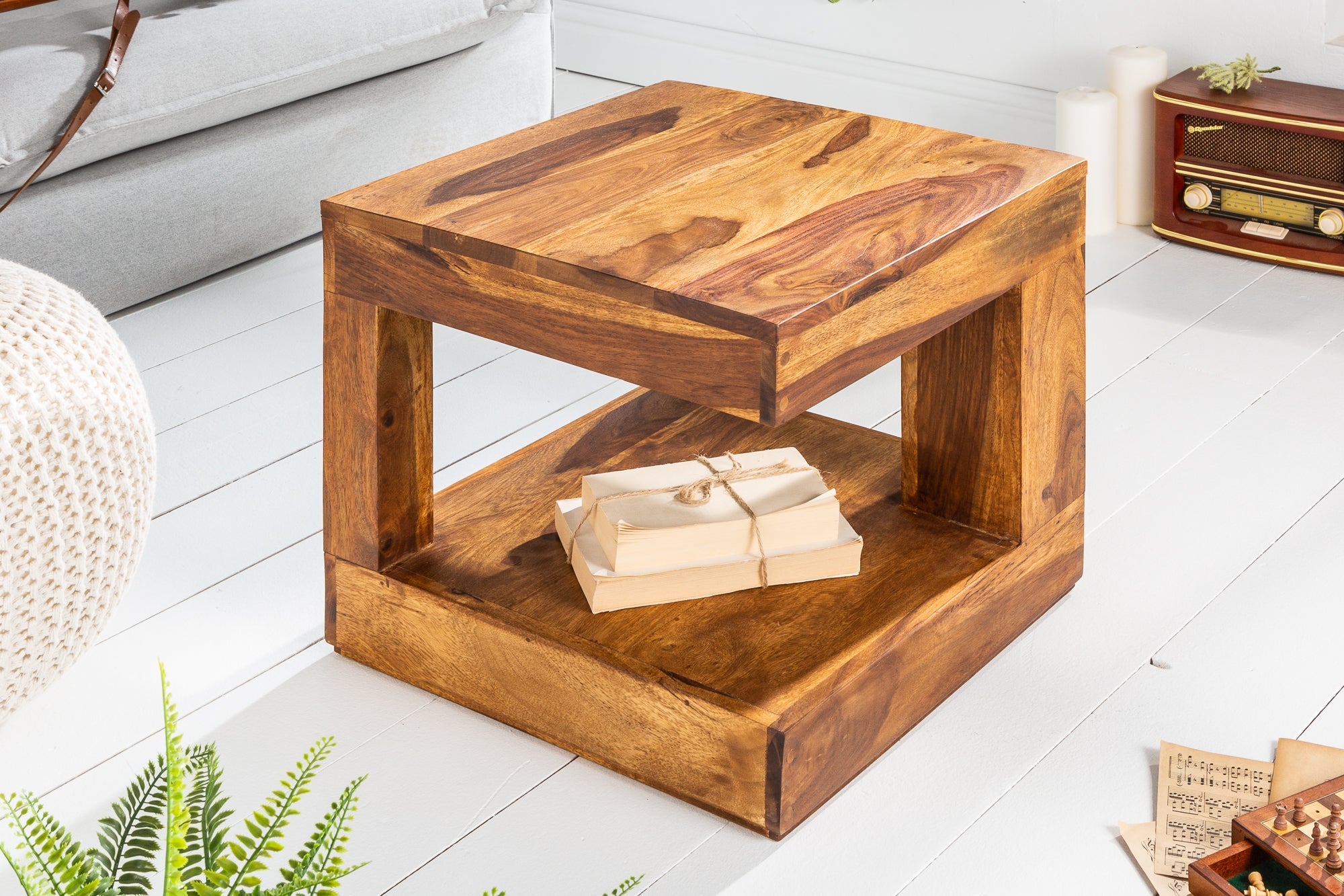 Mesa de centro de madera preciosa maciza GIANT de 45 cm con acabado de piedra Sheesham marrón y estante