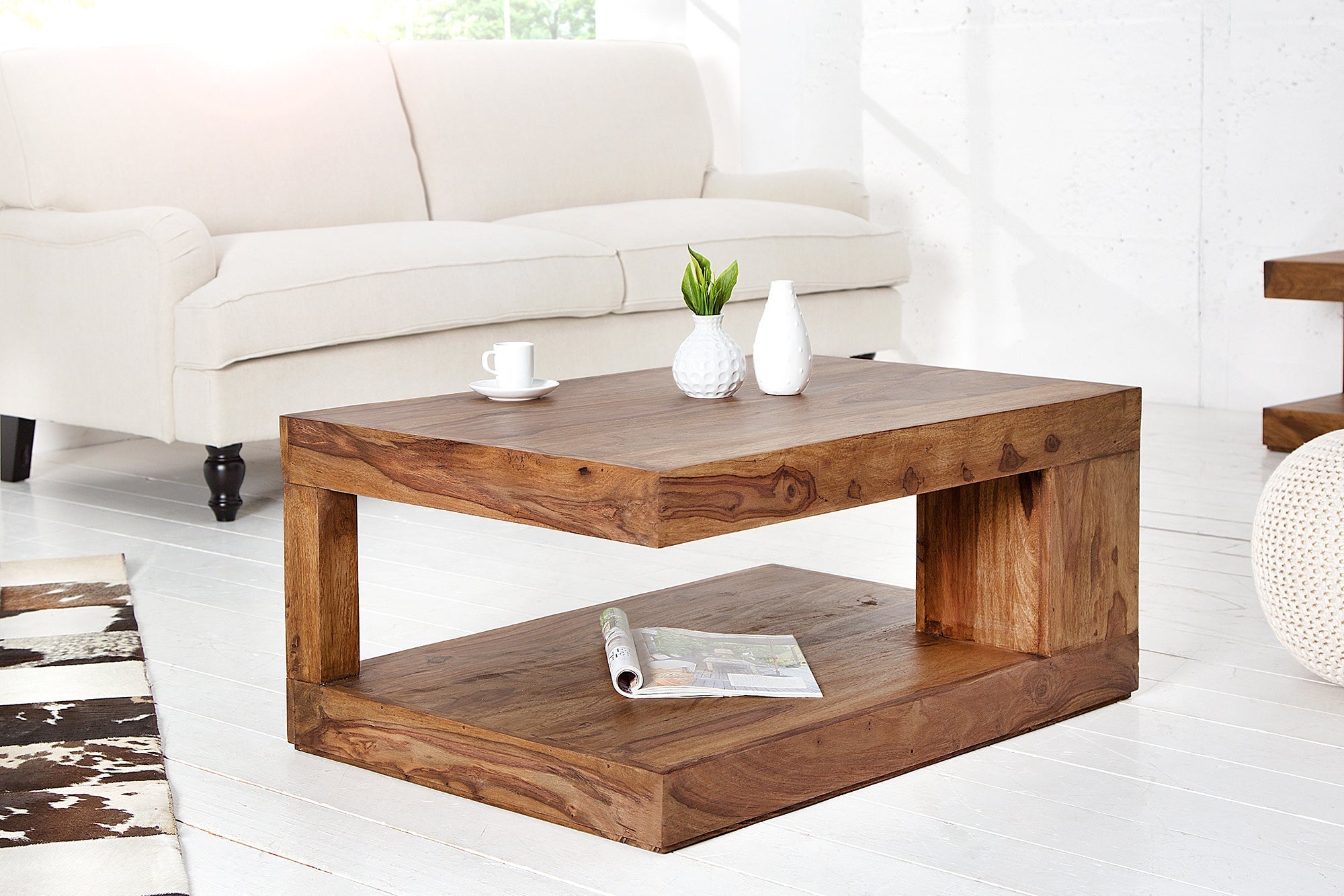 Table basse en bois précieux massif GIANT L 90cm finition pierre de Sheesham marron avec étagère