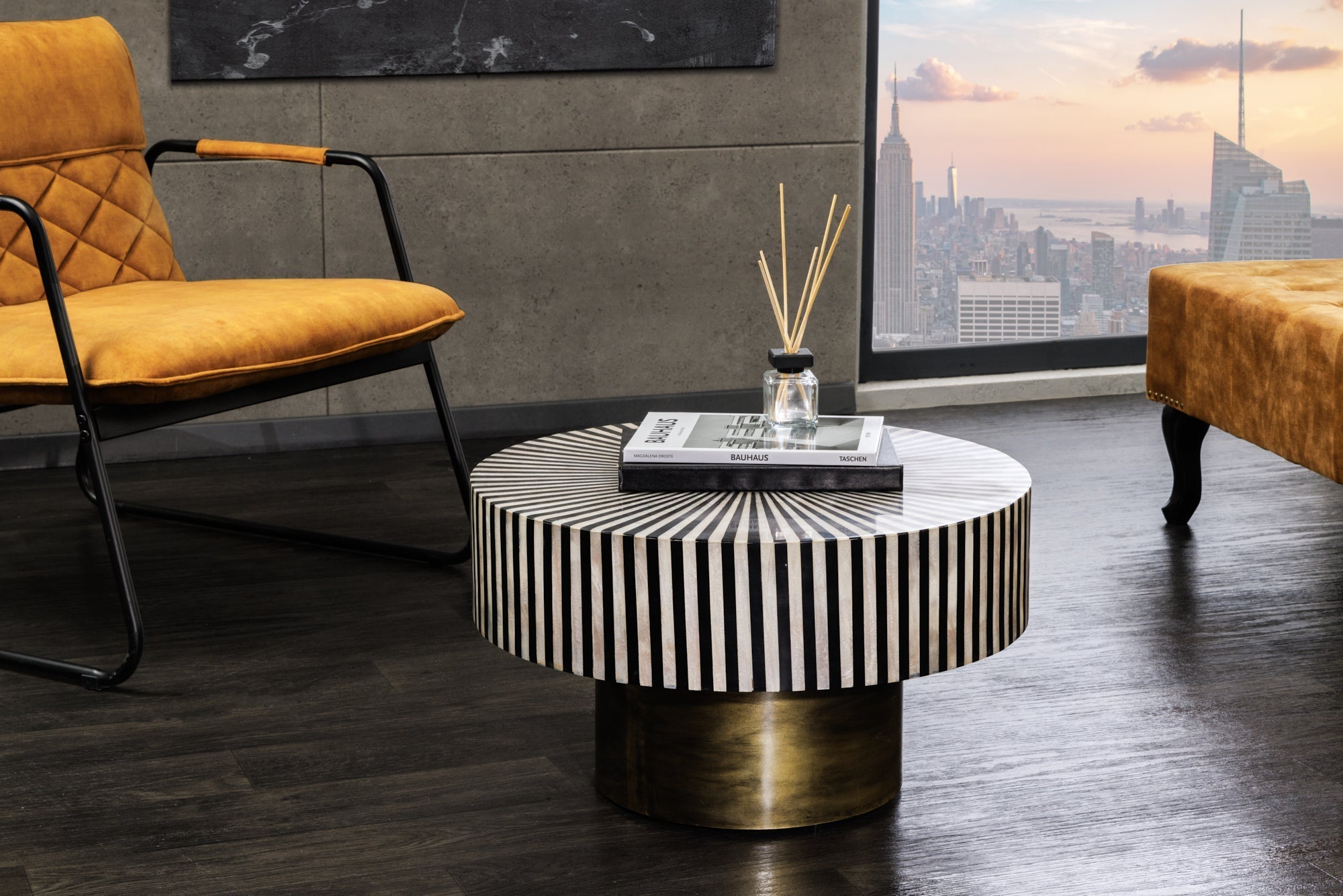Table basse incrustée d’os HARMONY NATURE 60cm ronde noir blanc or incrusté artisanat