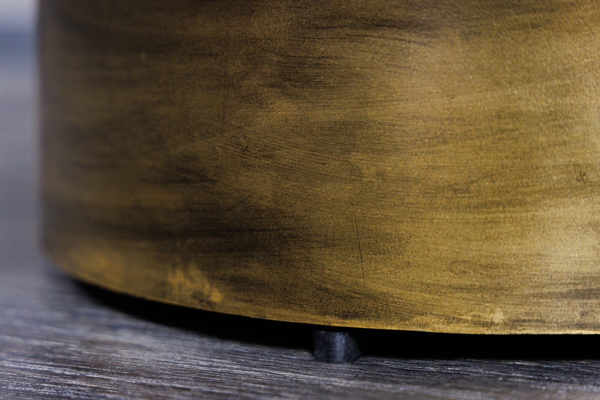 Table basse incrustée d’os HARMONY NATURE 60cm ronde noir blanc or incrusté artisanat