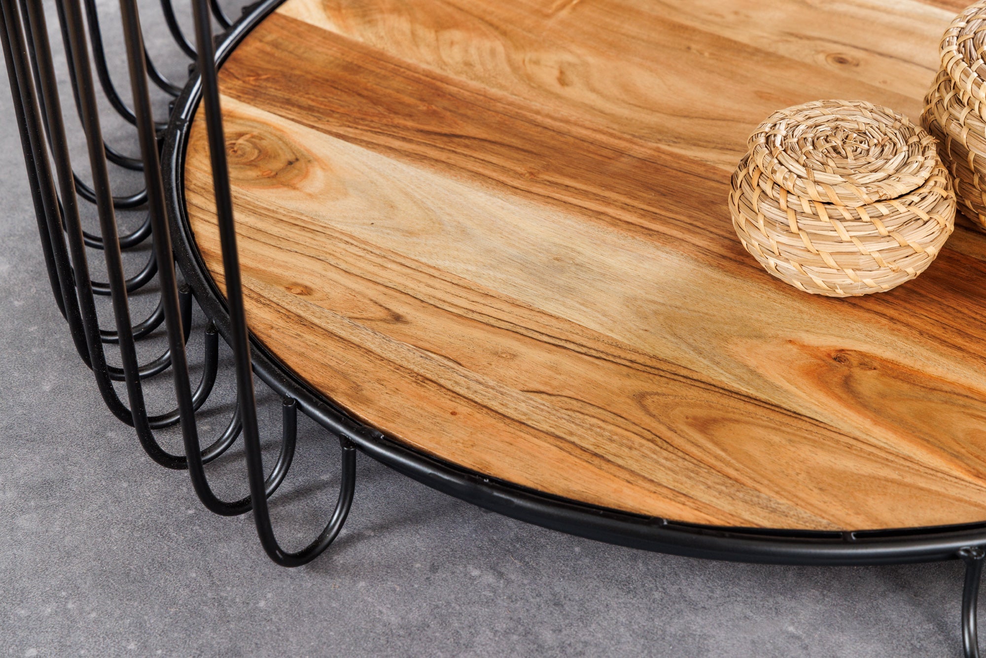 TRUE ELEMENTS mesa de centro industrial 70cm en madera maciza de acacia natural