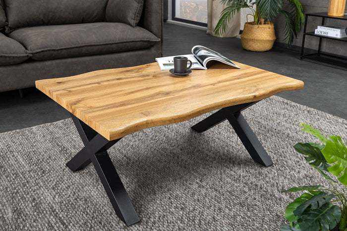 Table basse industrielle WILD 90cm aspect chêne sauvage marron bord d'arbre en métal noir