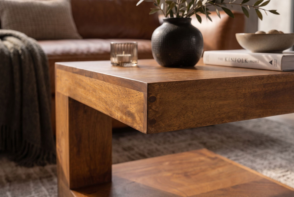 Table basse massive GIANT 45cm en bois de manguier finition miel marron avec rangement