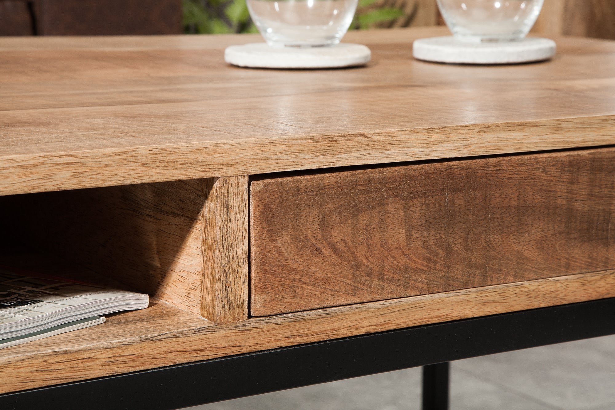 IRON CRAFT Mesa de centro de 100 cm de madera maciza de mango con estructura de metal negro y cajón