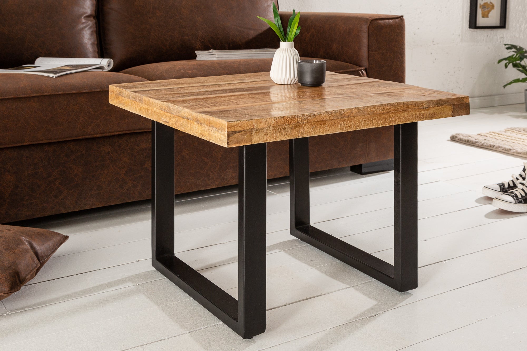 mesa baja-masiva-artesanal-de-hierro-60cm-en-madera-de-mango-diseño-industrial_39873 (inv)