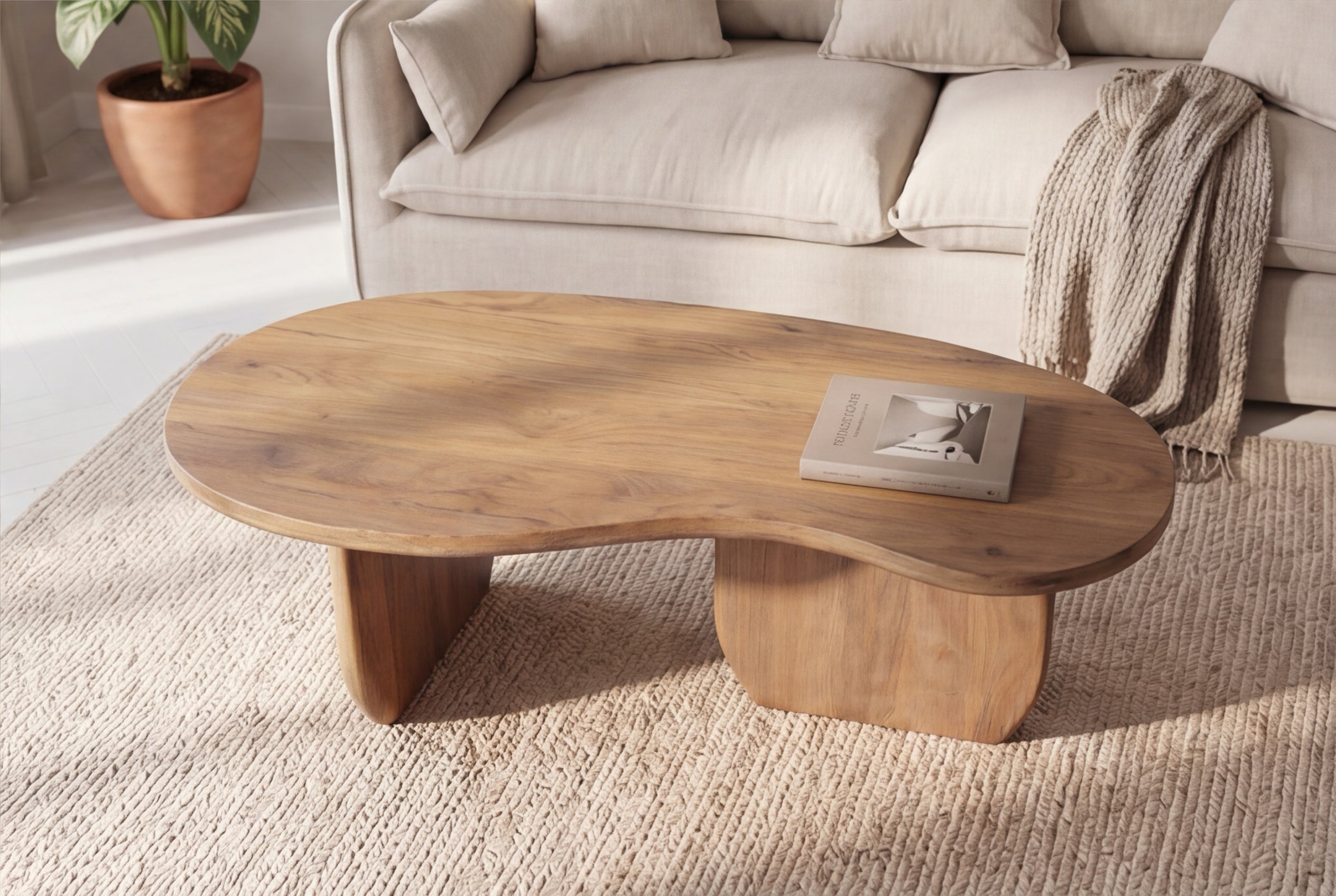 Table basse massive ORGANIC 120cm en bois de mangue finition miel forme organique