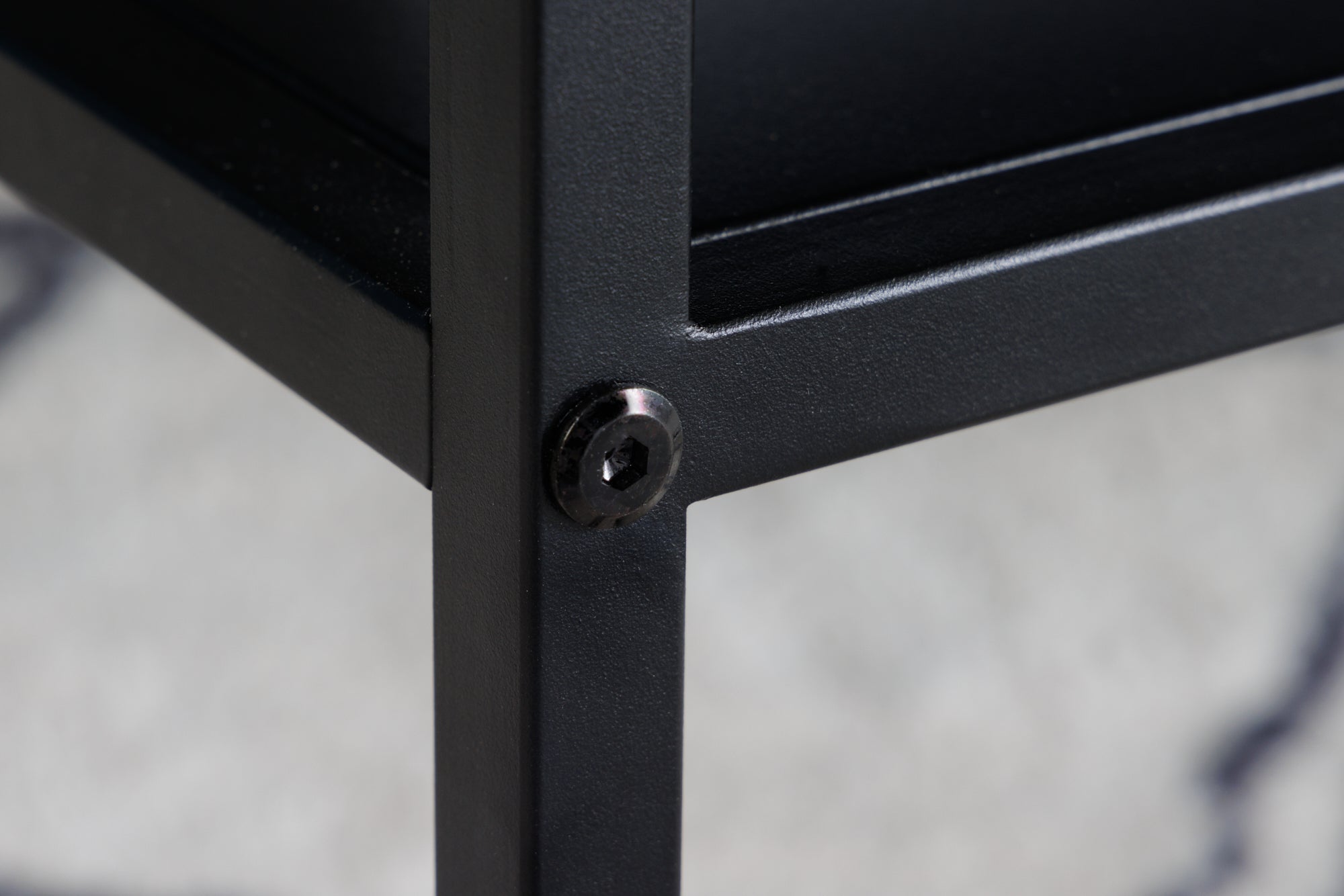 DURA STEEL Mesa de centro moderna de 70 cm en metal negro con compartimento de almacenaje