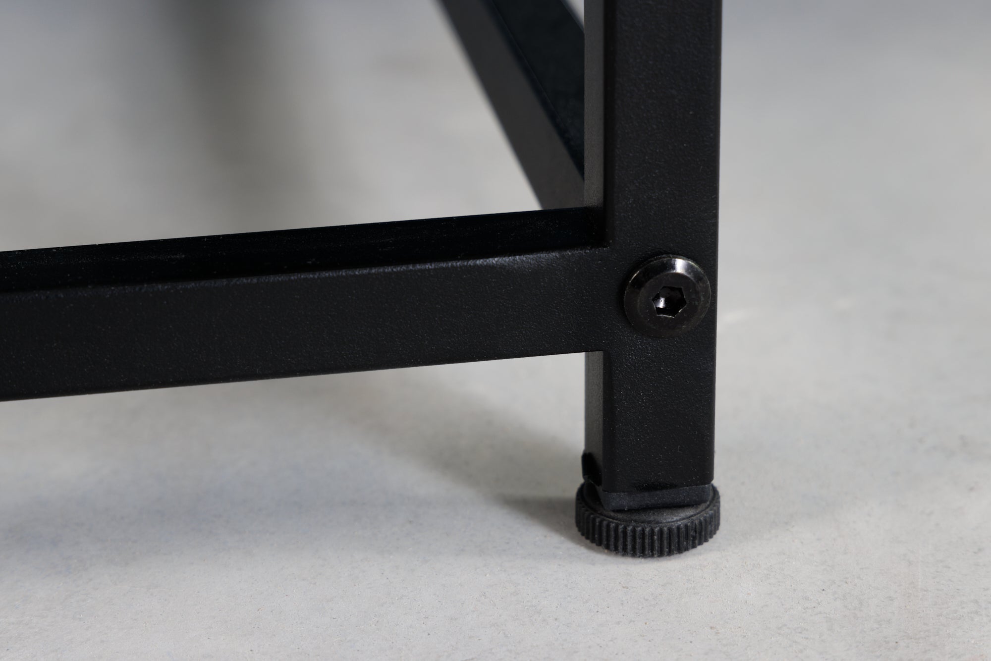 DURA STEEL Mesa de centro moderna de 70 cm en metal negro con compartimento de almacenaje