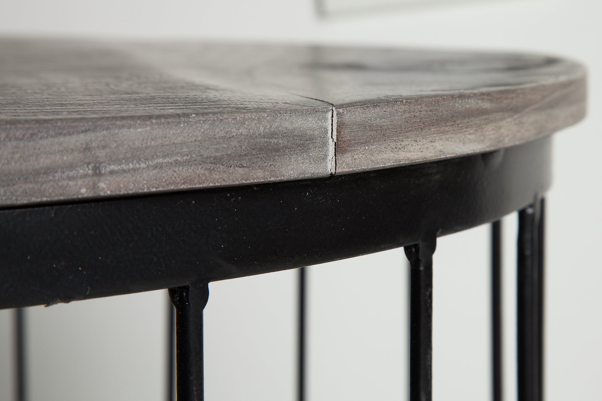 FACTORY LOFT mesa de centro redonda 60cm madera maciza de mango gris marco de metal negro hecho a mano