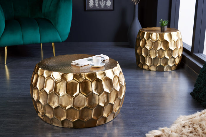 Table basse ronde ORGANIC ORIENT 70cm métal doré martelé fait main design nid d'abeille