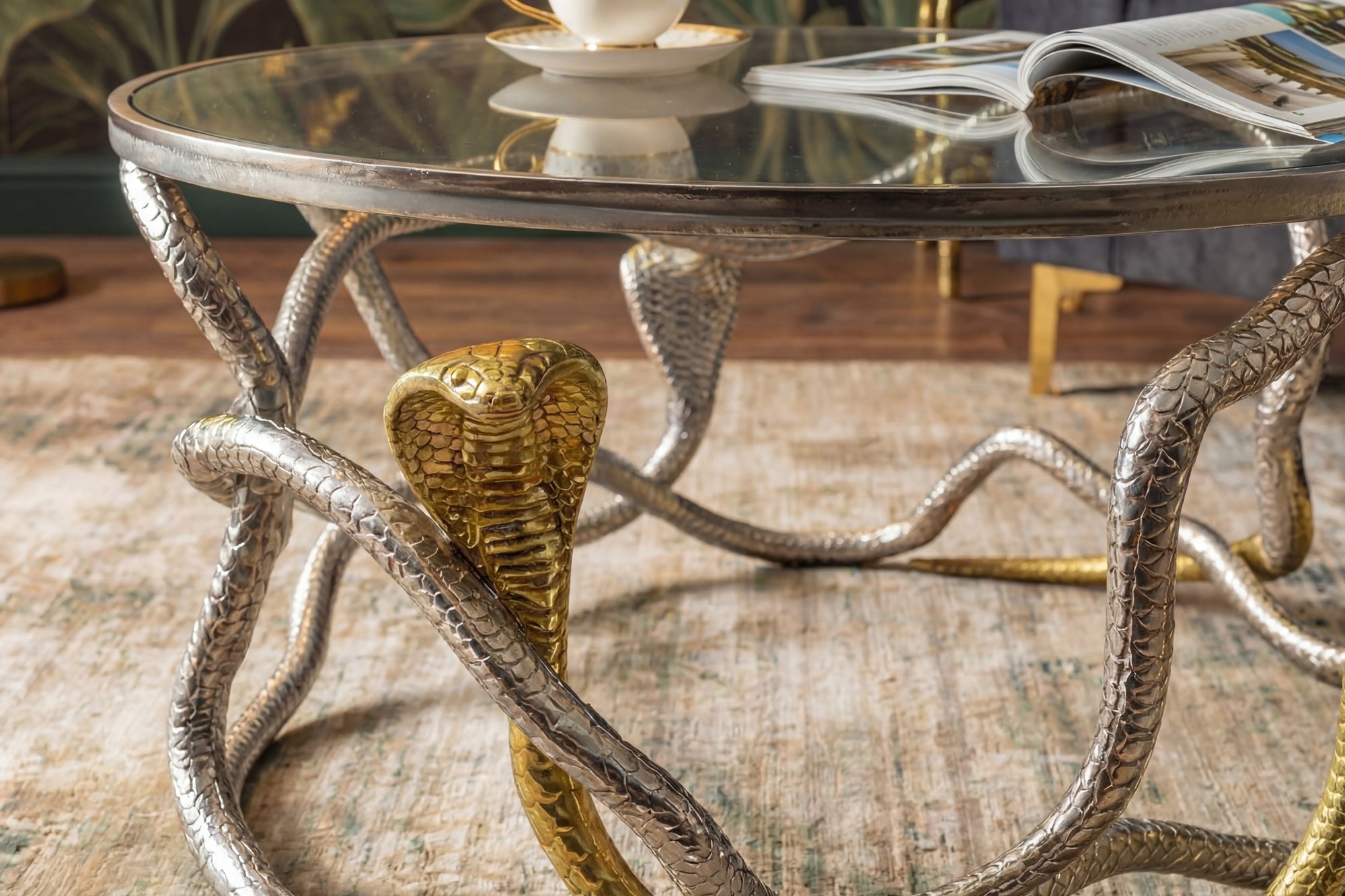 Table basse ronde SNAKE 70cm sculpture serpent métal argenté doré plateau verre