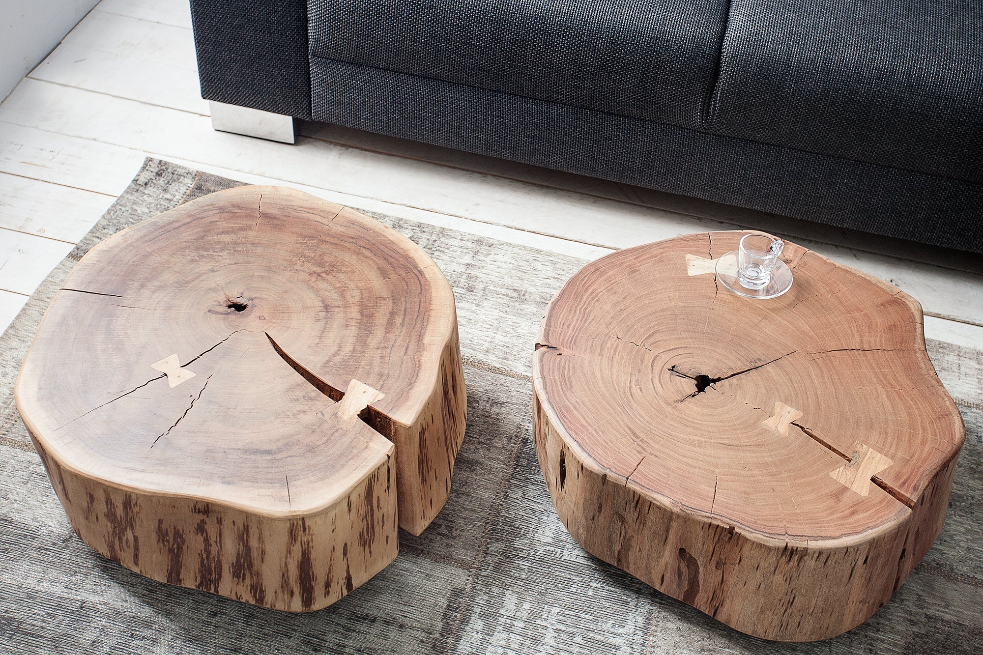 Mesa de centro GOA tronco de árbol 60cm madera maciza de acacia natural redonda con ruedas únicas