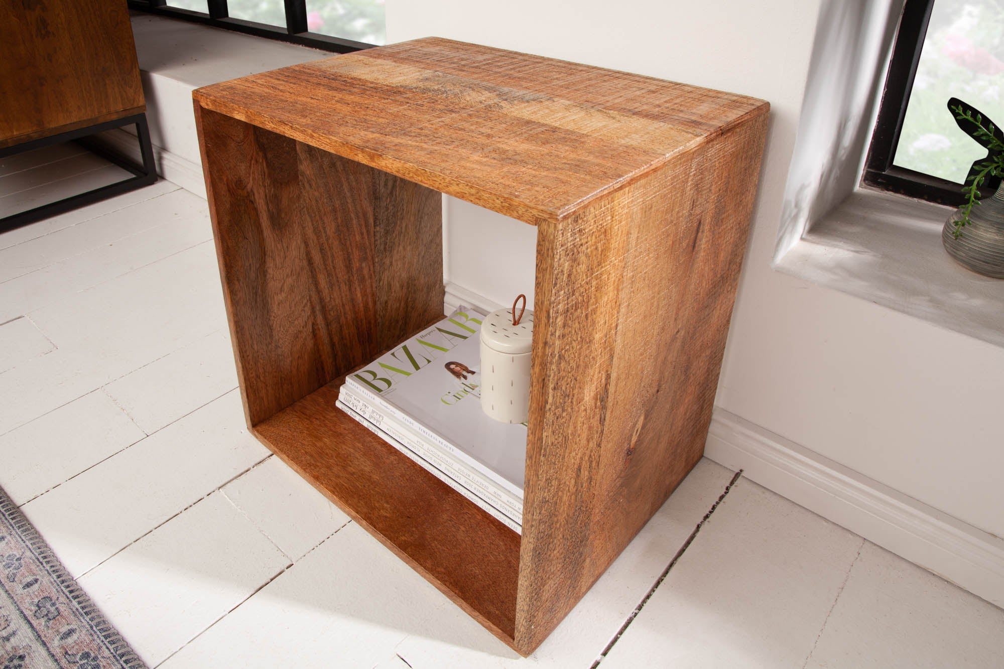 MAKASSAR Mesita auxiliar de 45cm hecha a mano en madera de mango natural y madera maciza, mesita de noche con estante