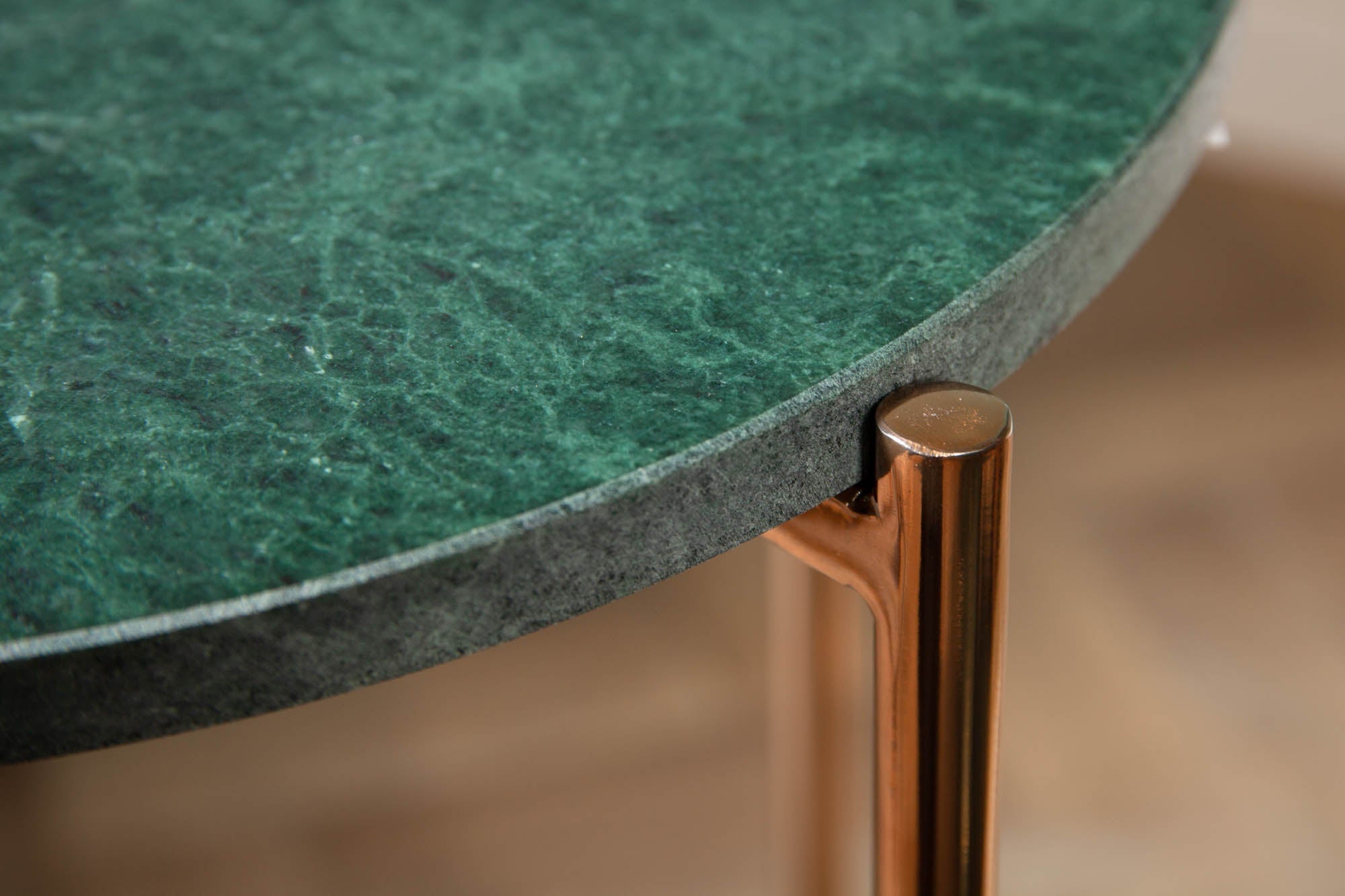 Table d’appoint artisanale NOBLE I 35cm plateau amovible en marbre vert rond