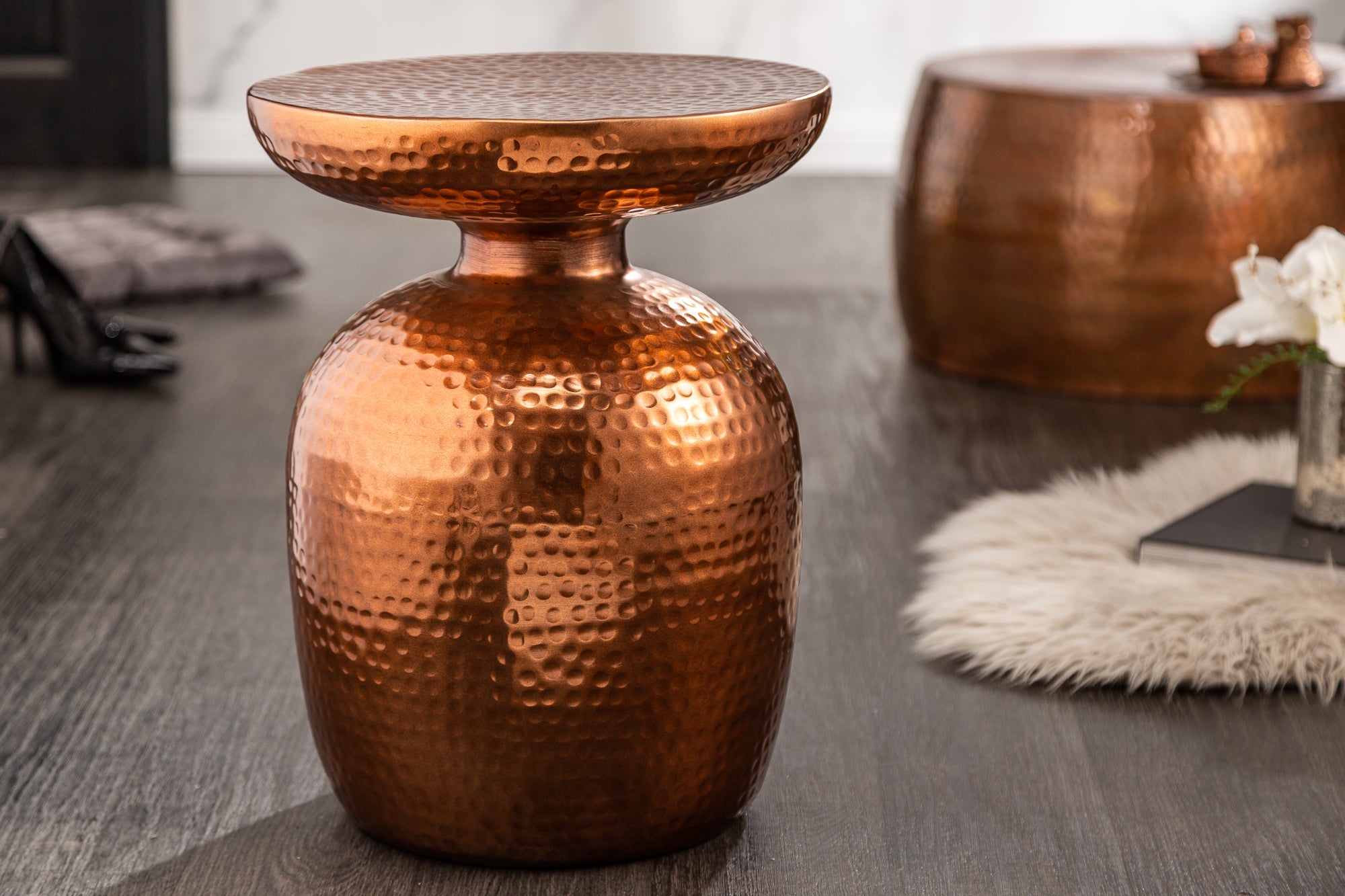 mesa-punta-artesano-oriental-50cm-en-metal-cobre-martele-diseño-redonda_40237 (inv)
