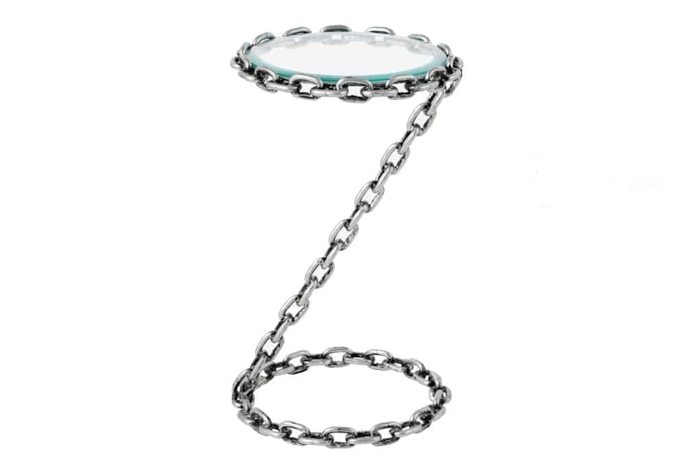 CHAINS Mesa auxiliar de metal plateado de 35 cm hecha a mano, tapa redonda de cristal, marco de cadena