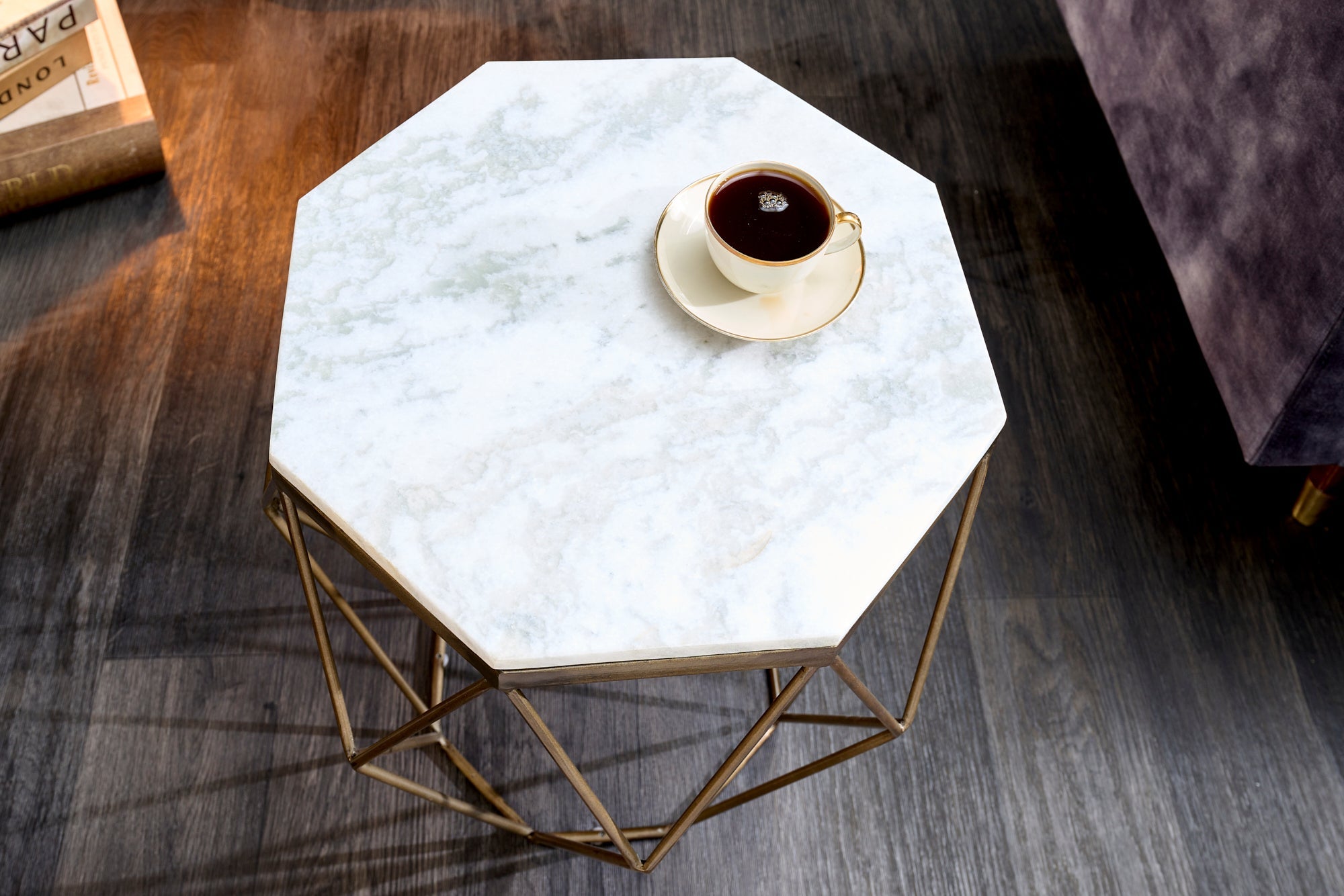 mesa-dappoint-diseño-diamante-50cm-mármol-blanco-latón-metal_41856 (inv)