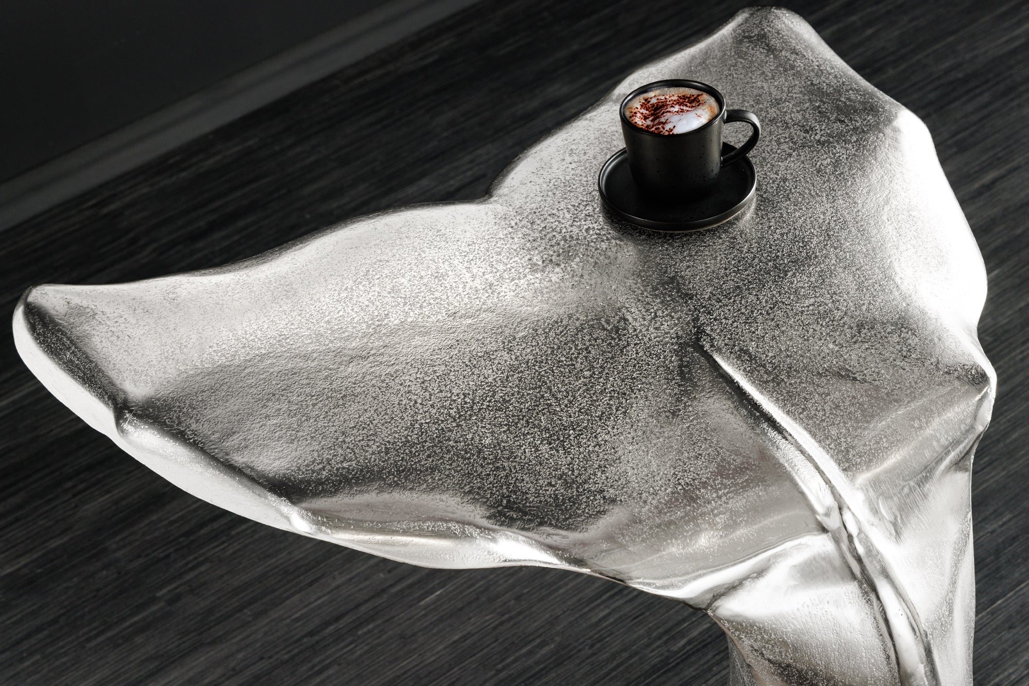 mesa-dappoint-diseño-vida-silvestre-aleta-de-ballena-60cm-plata-metal-hecha-a-mano_44842 (inv)