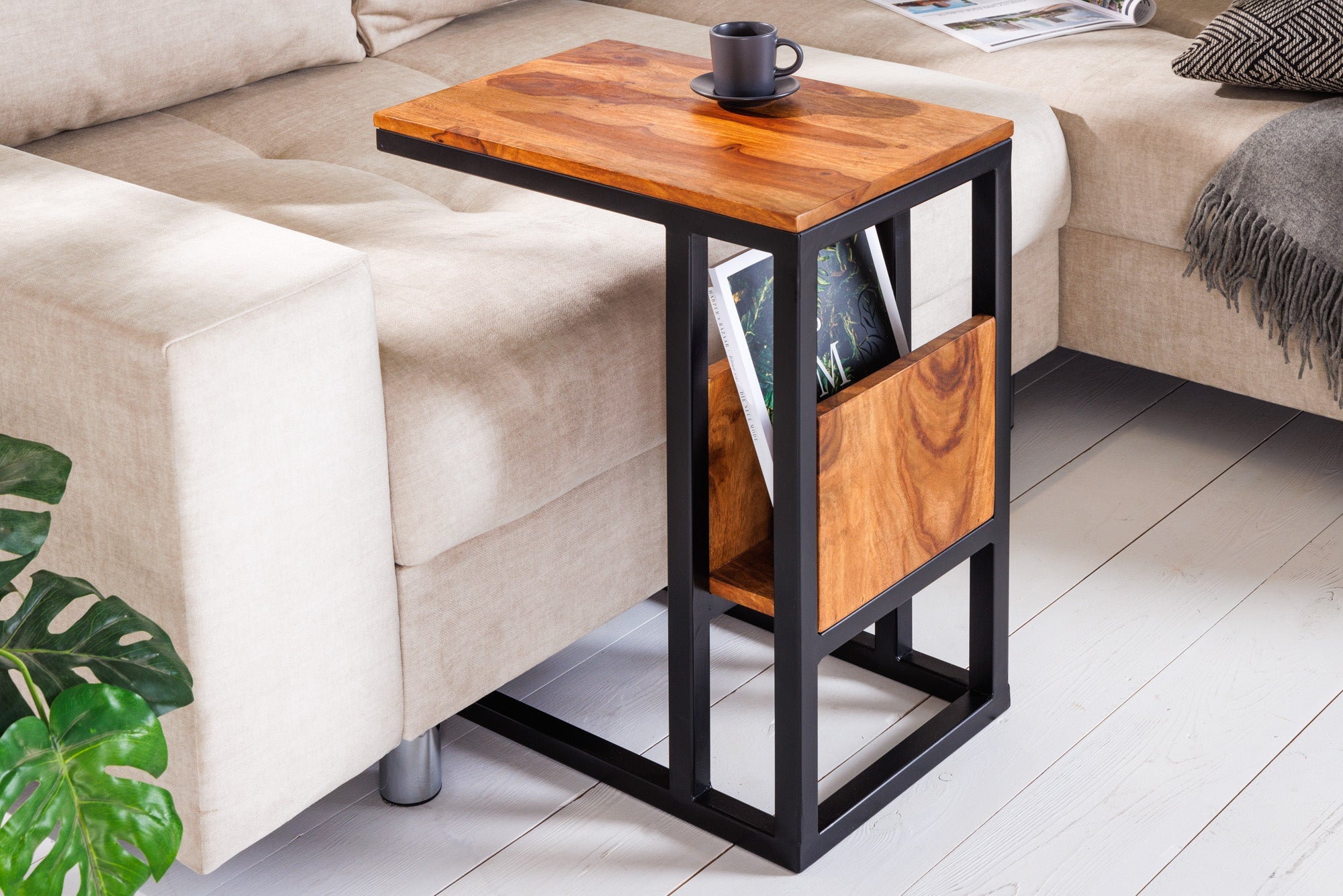 CONCIERGE Mesa auxiliar de madera maciza de 60 cm con acabado en piedra Sheesham marrón y espacio de almacenamiento