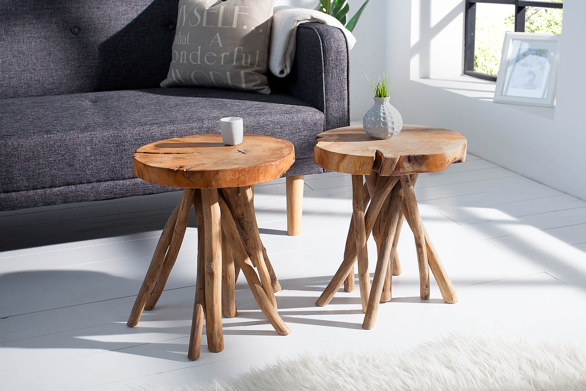 Exclusiva mesa auxiliar ROOT Taburete redondo de 30 cm de madera maciza de teca natural