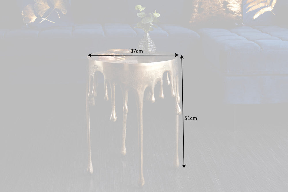 Extravagante mesa auxiliar LIQUID LINE 50cm redonda de aluminio metal dorado diseño gota
