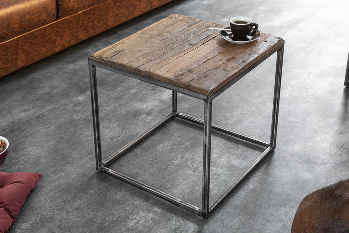 Table d'appoint industrielle BARRACUDA 40cm en bois massif recyclé avec pieds fléchis