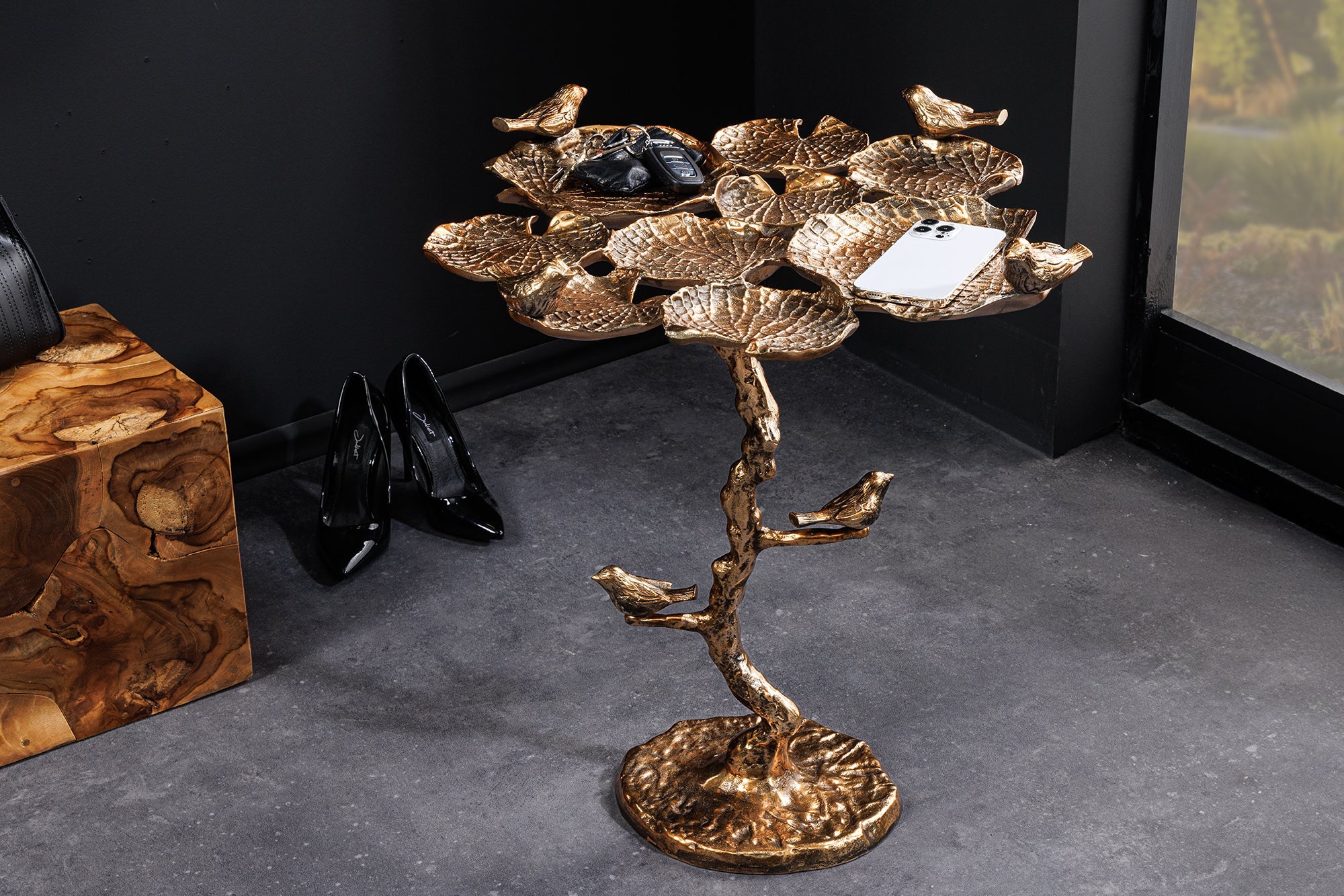 BIRDS Mesa auxiliar de 65 cm para interior y exterior en latón envejecido, diseño de hoja, escultura de pájaro resistente a la intemperie