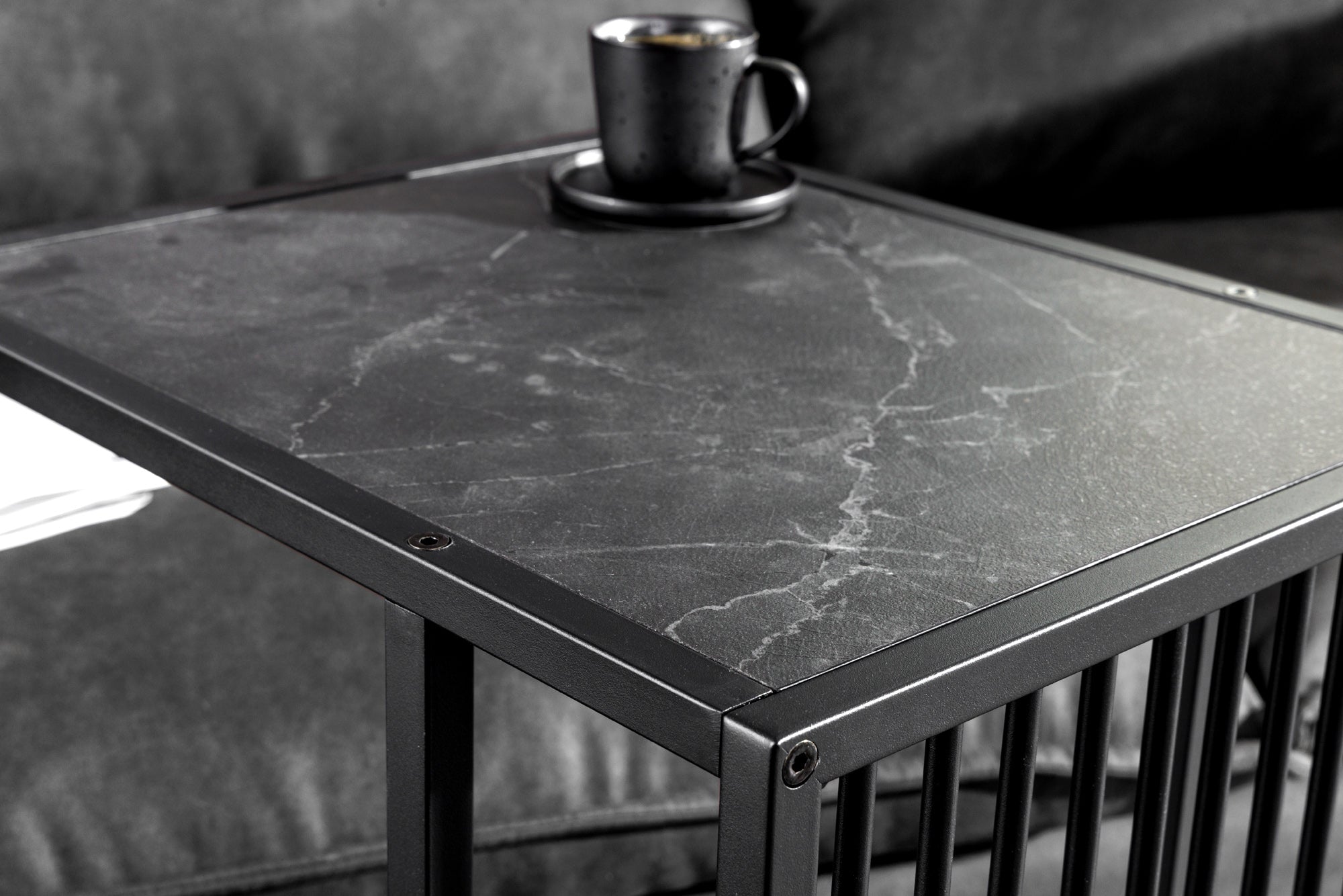 Table d’appoint moderne ARCHITECTURE 65cm table d’ordinateur portable en métal graphite