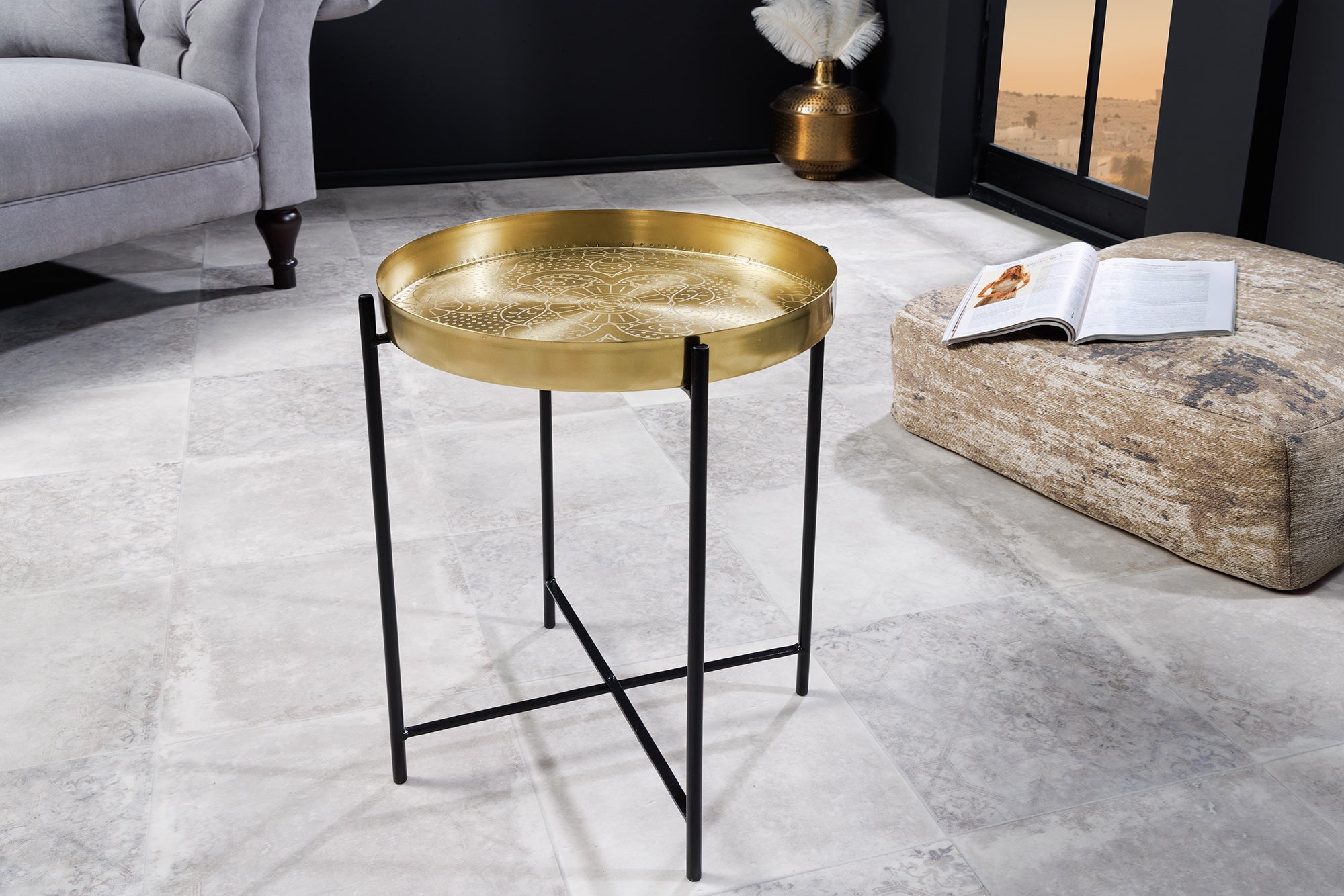 CASABLANCA Mesa auxiliar redonda de 50 cm de latón dorado con tablero extraíble de diseño martillado