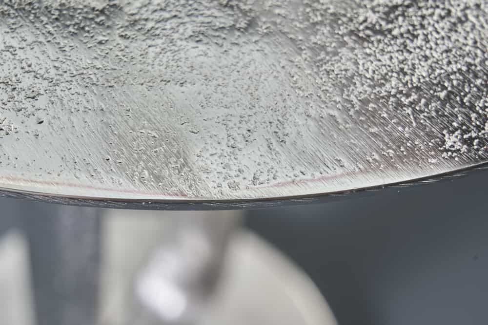 Table d’appoint ronde ELEGANCE 60cm métal argenté aluminium fait main